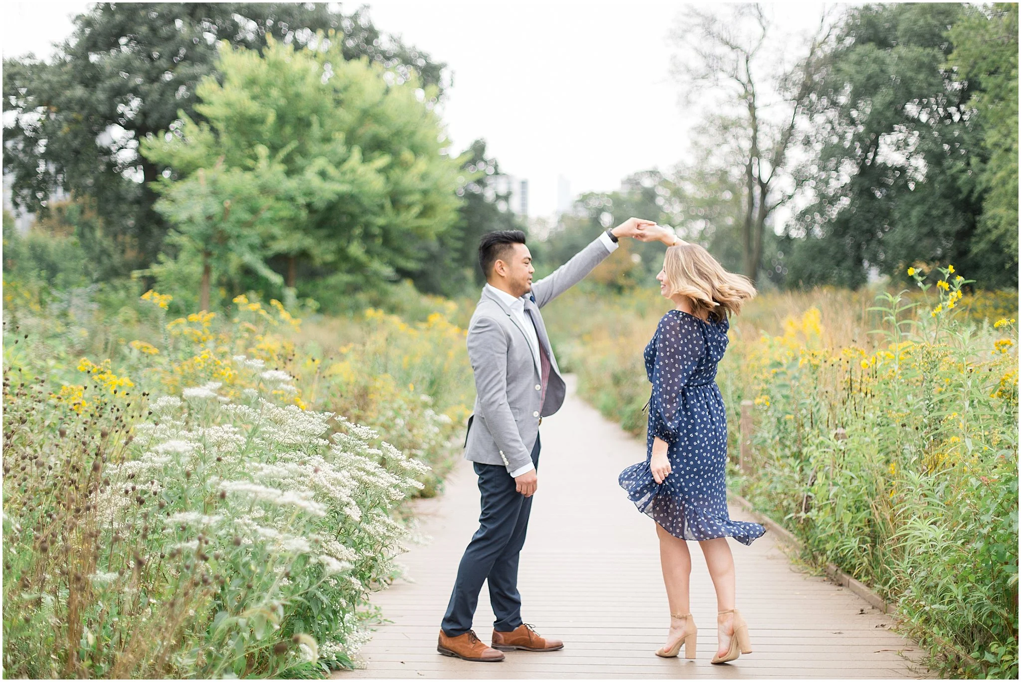 lincoln-park-zoo-engagement-session_0012.jpg
