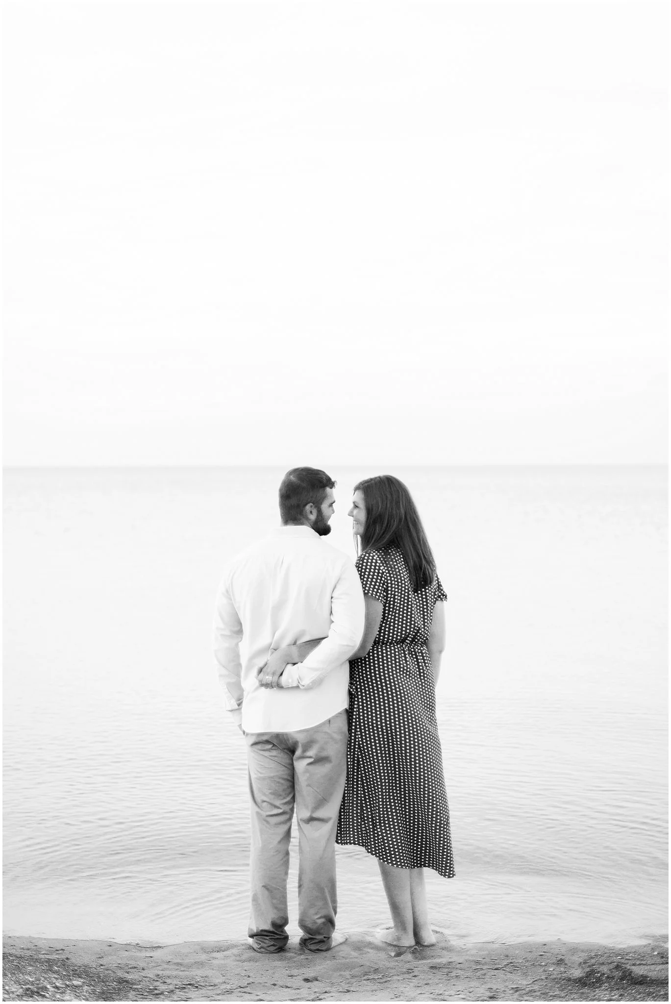 marquette-park-beach-engagement-photographer_0026.jpg