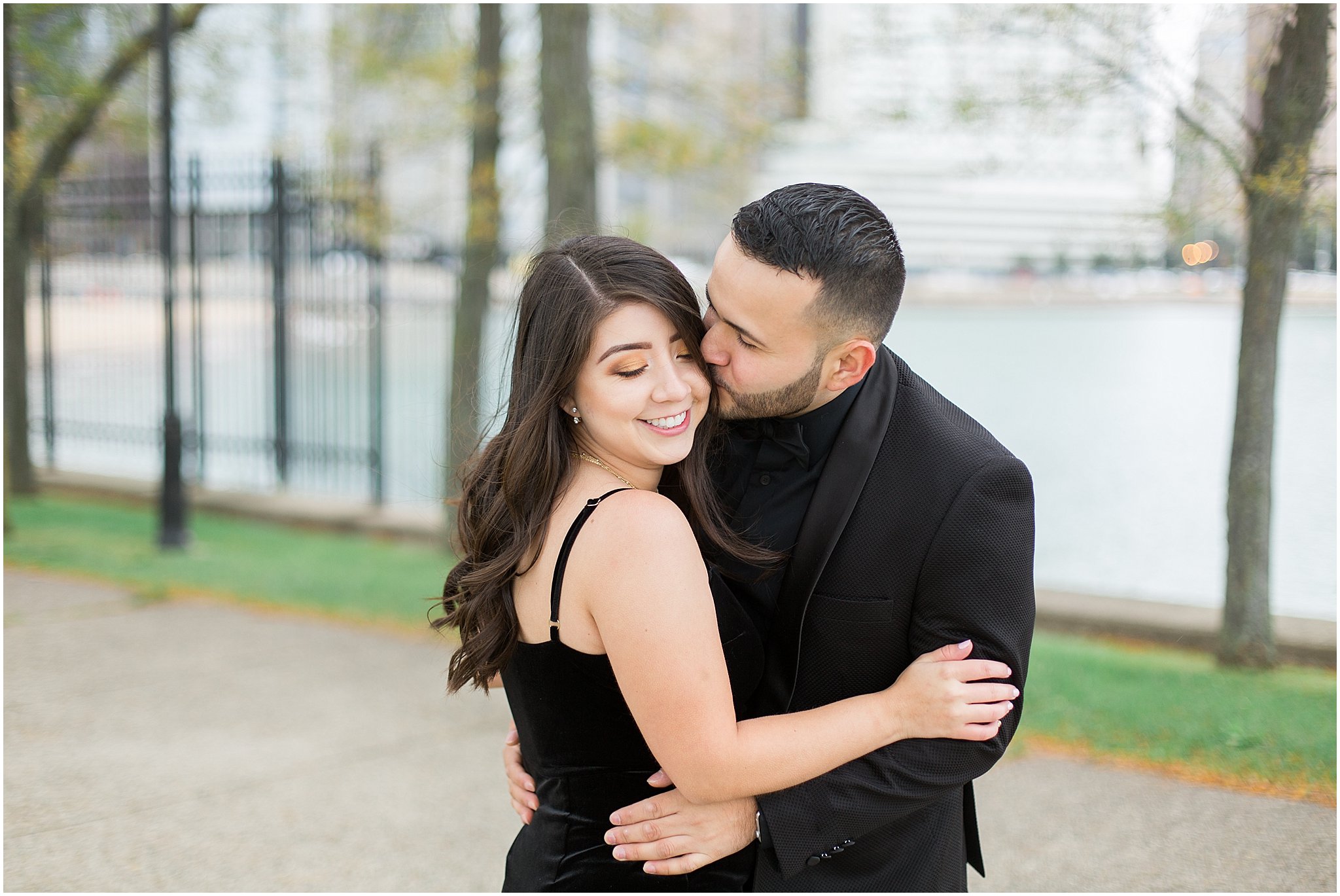 marquette-park-beach-engagement-photographer_0046.jpg