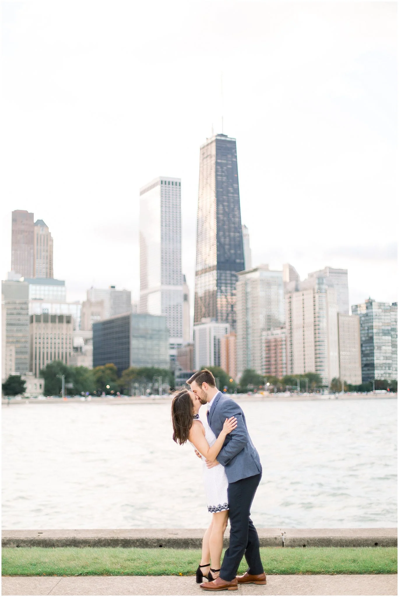 marquette-park-beach-engagement-photographer_0095.jpg
