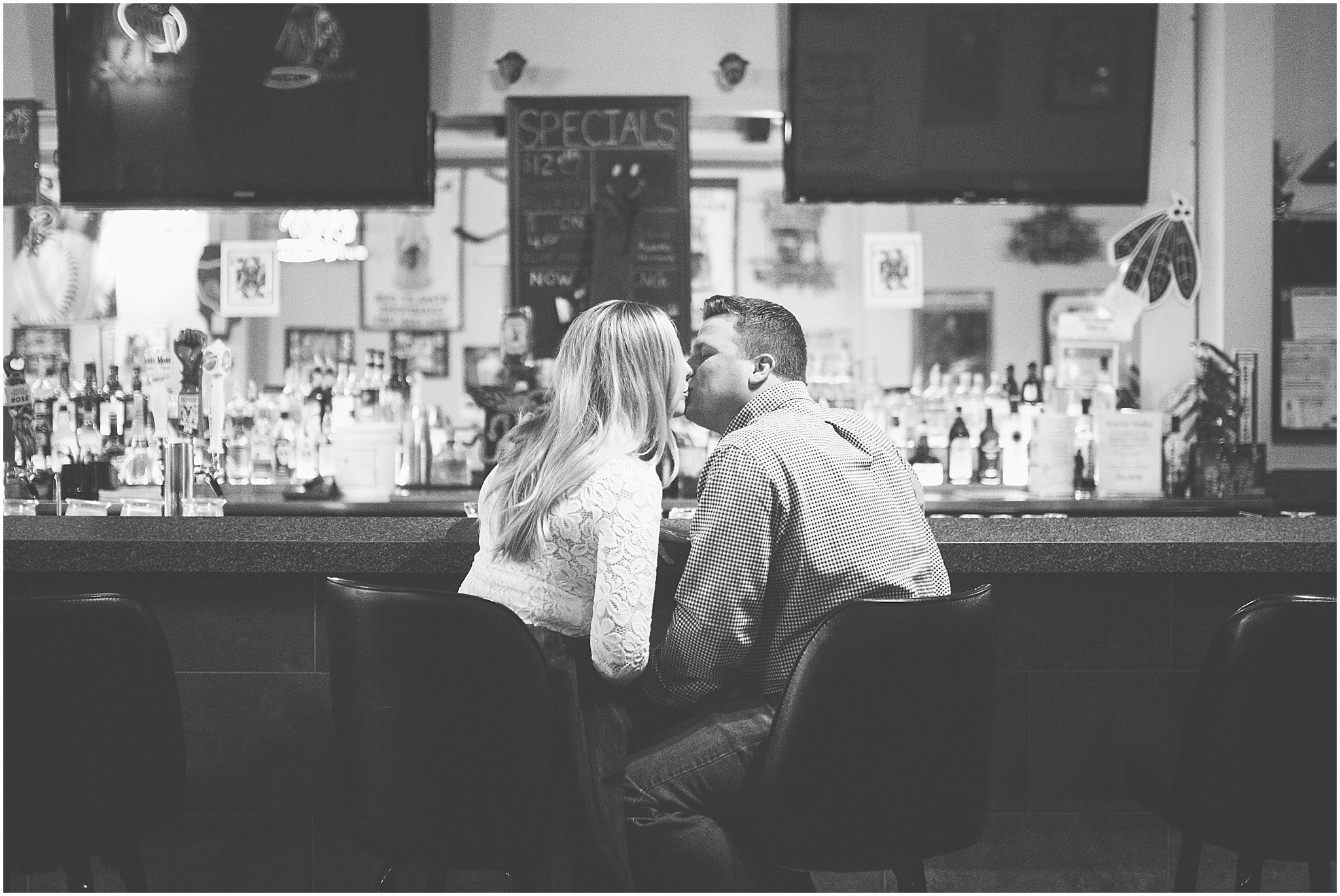 Winter-Downtown-Olive-Park-Engagement-Photographer_0036.jpg