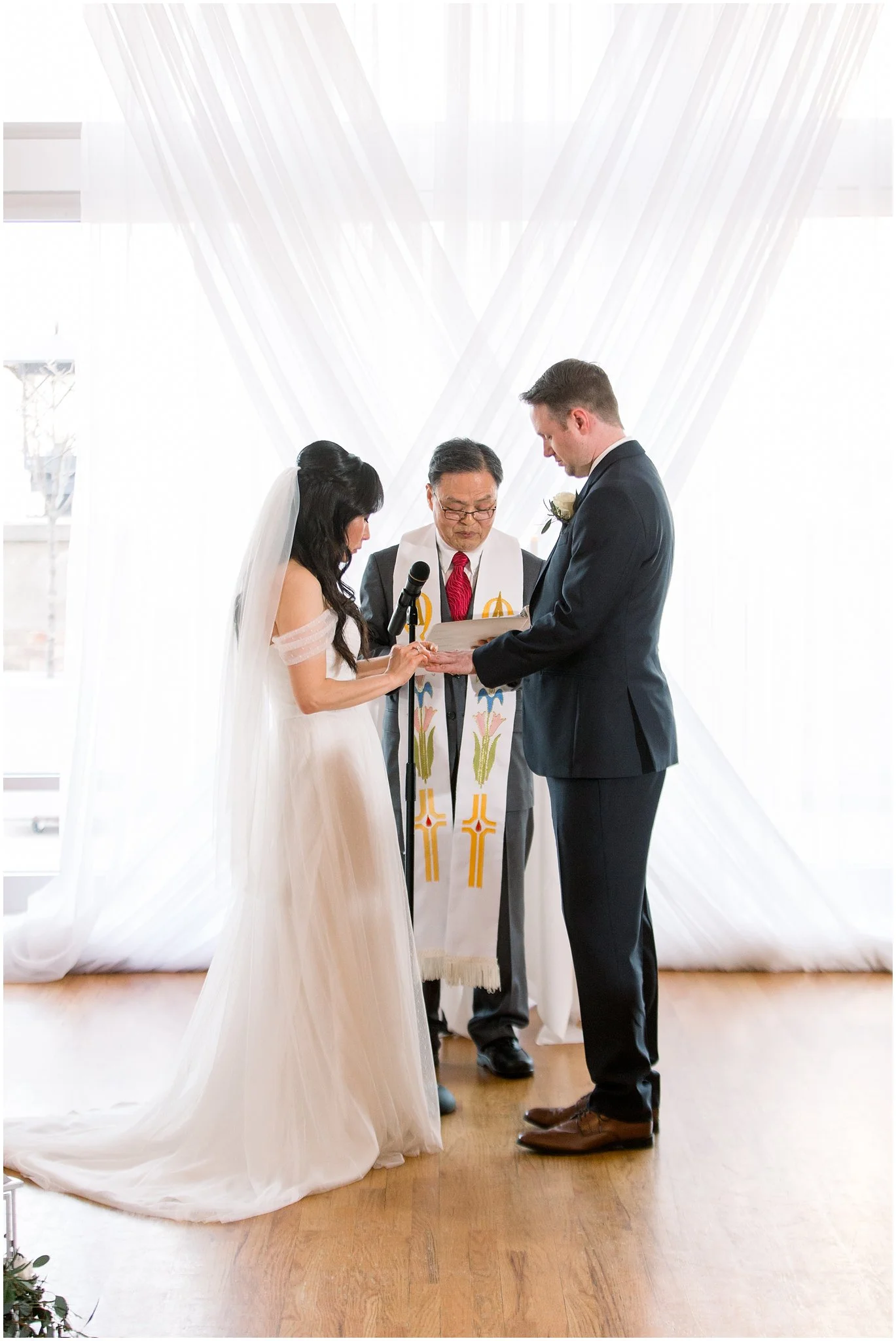 metropolis-ballroom-spring-wedding-photo_0059.jpg
