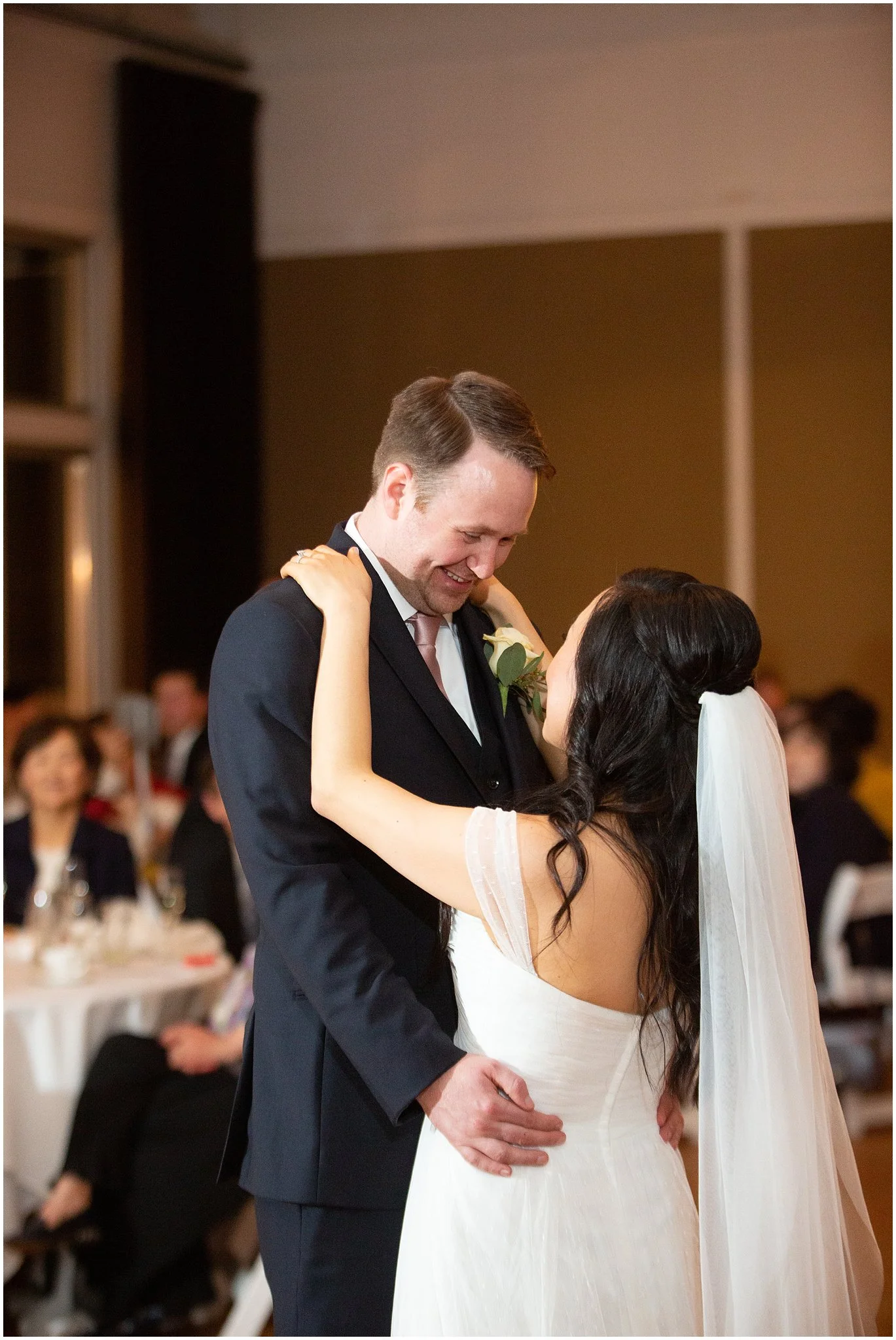 metropolis-ballroom-spring-wedding-photo_0069.jpg