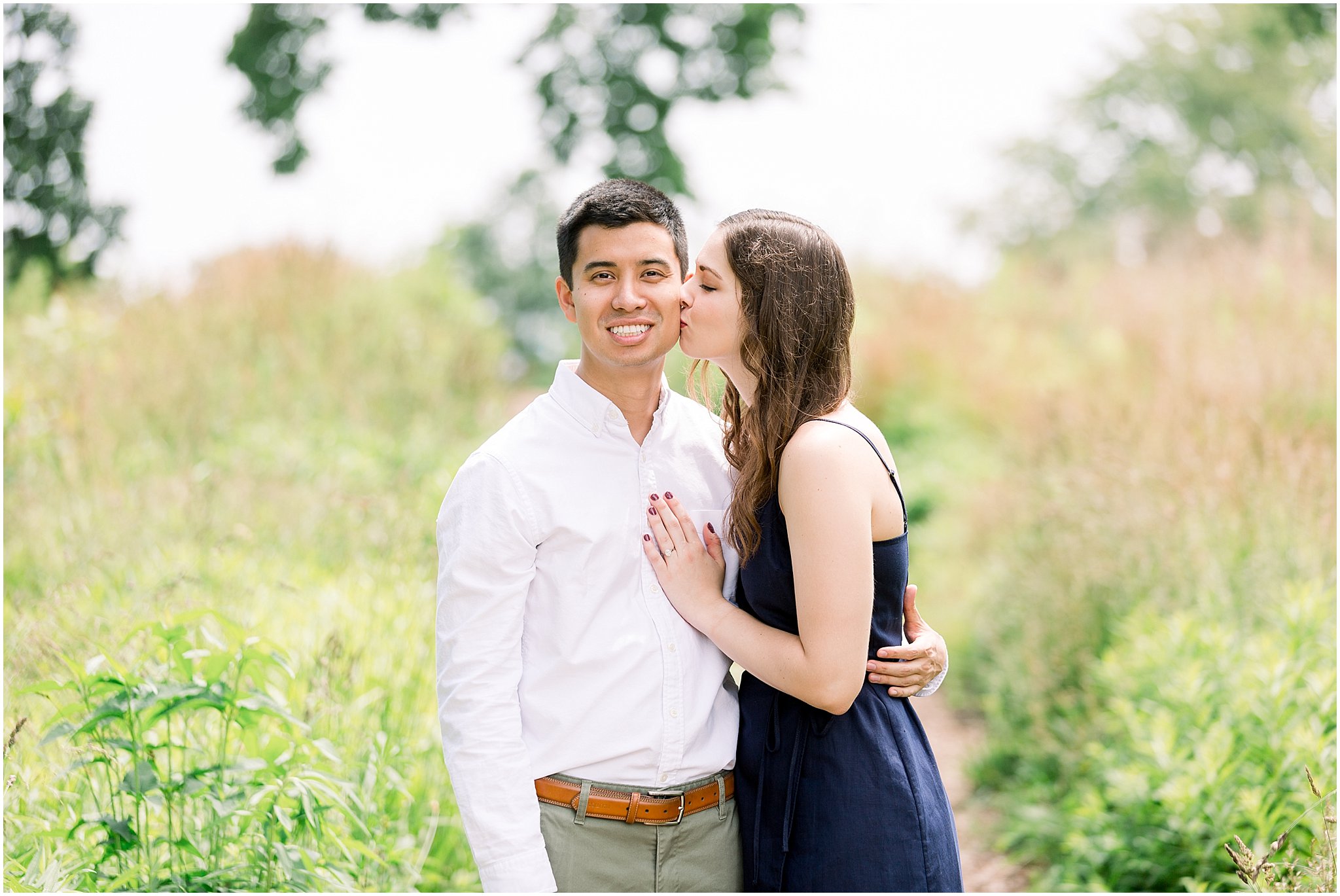 lincoln-park-zoo-engagement-session-photos_0006.jpg