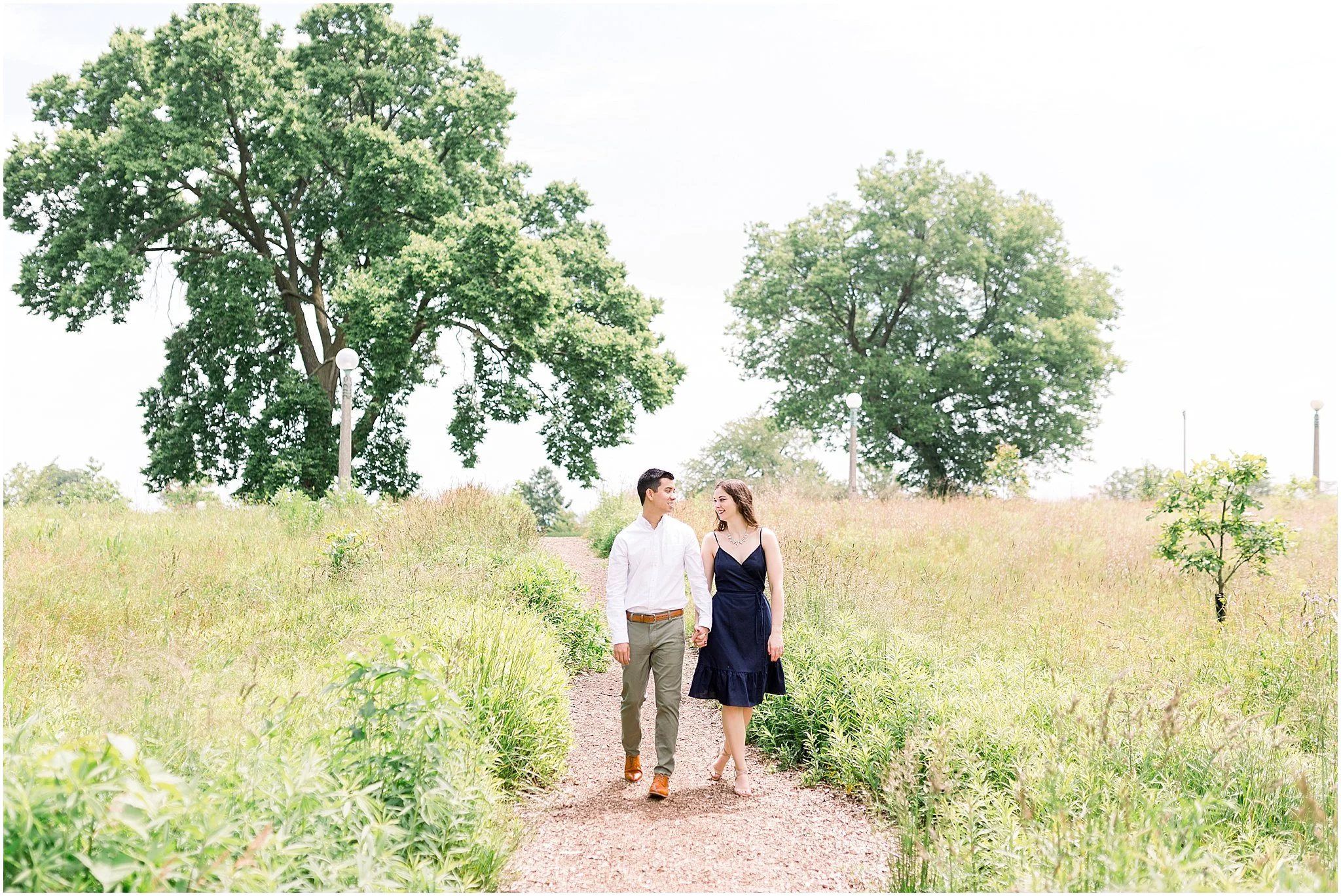 lincoln-park-zoo-engagement-session-photos_0010.jpg