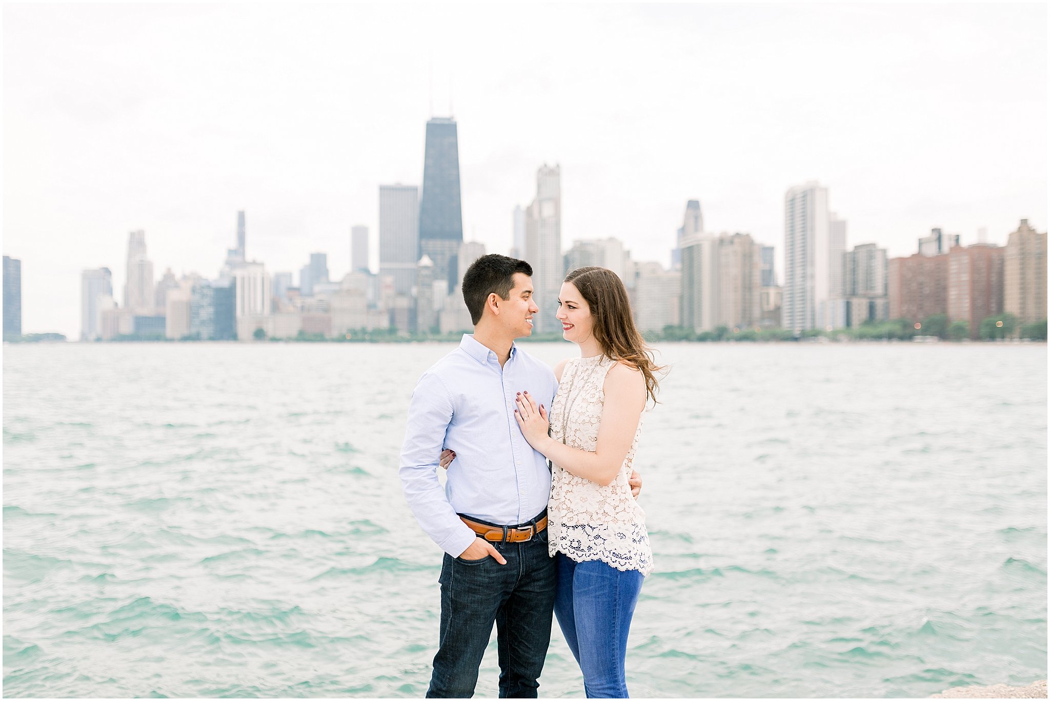 lincoln-park-zoo-engagement-session-photos_0016.jpg