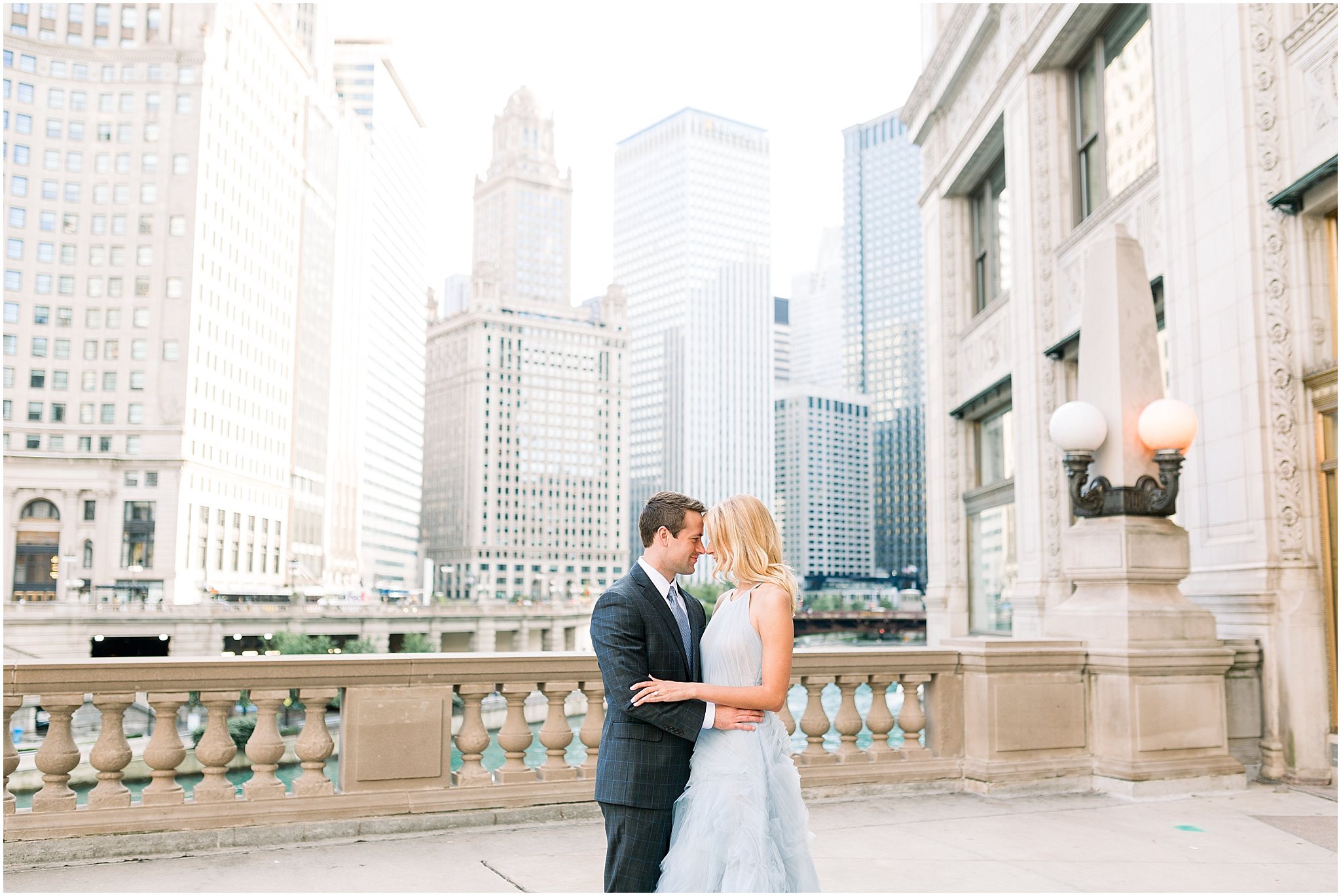 downtown-chicago-olive-park-engagement-photos_0002.jpg
