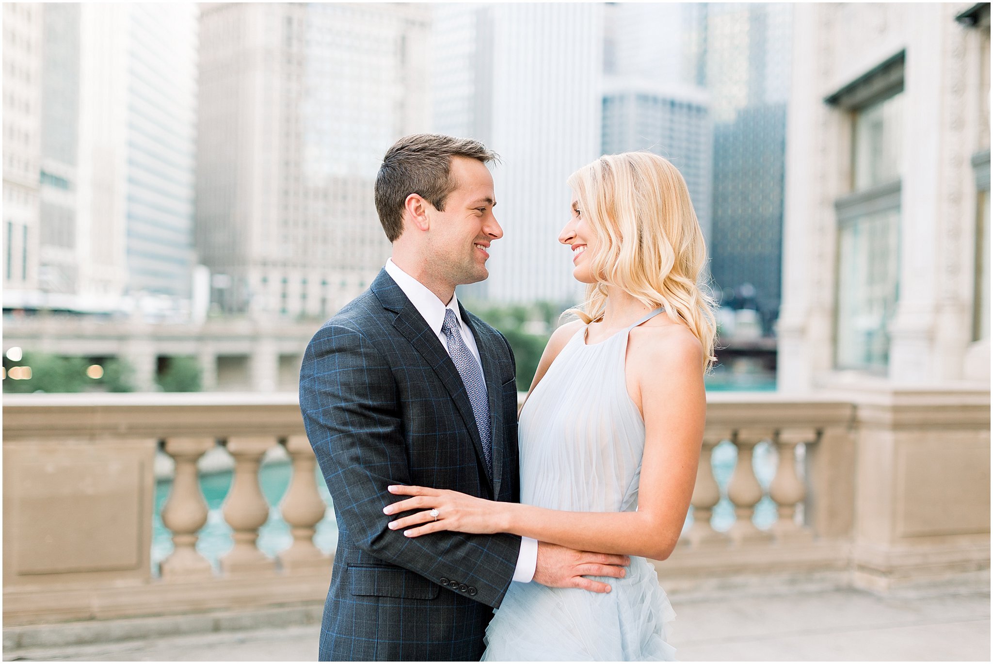 downtown-chicago-olive-park-engagement-photos_0004.jpg
