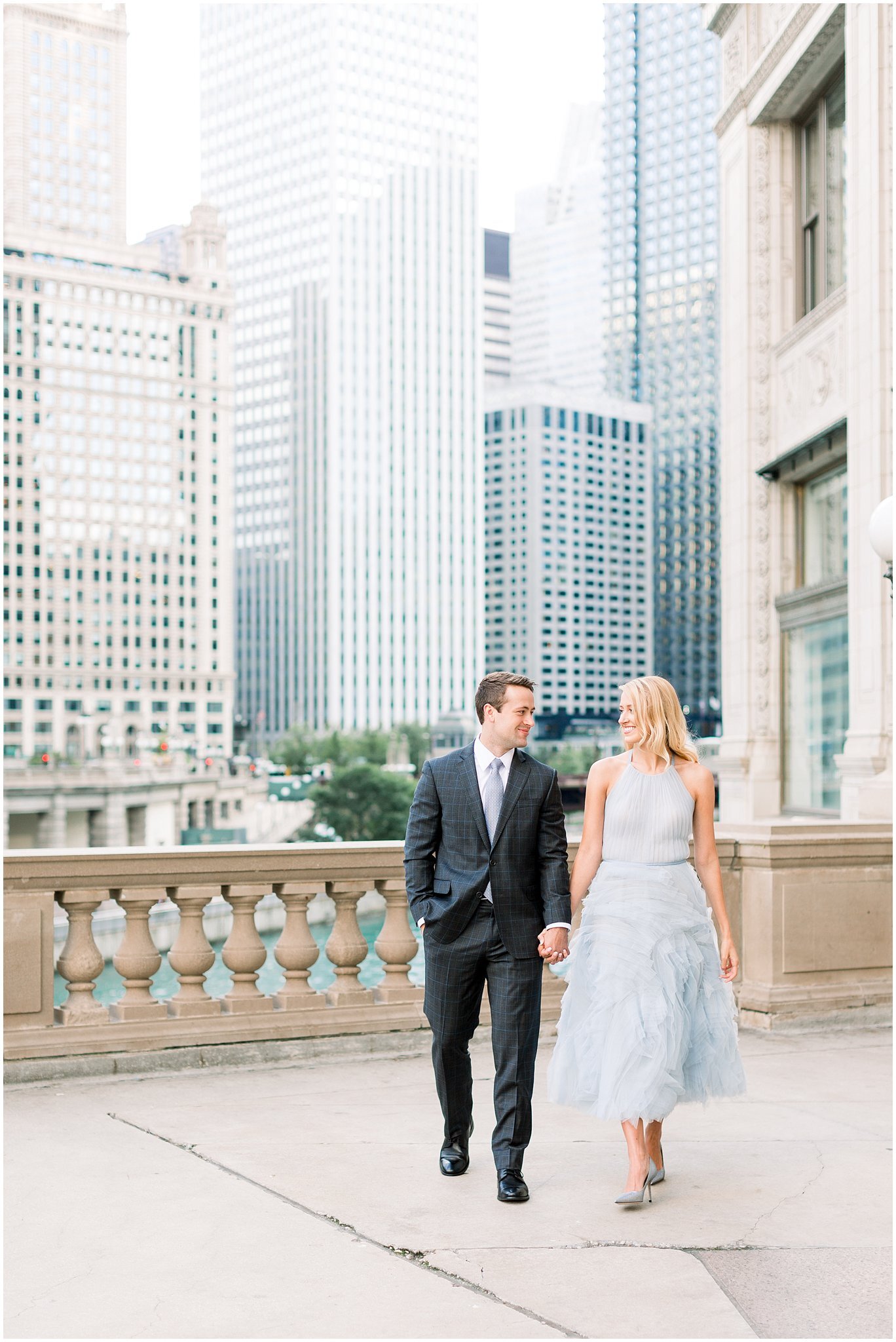 downtown-chicago-olive-park-engagement-photos_0006.jpg