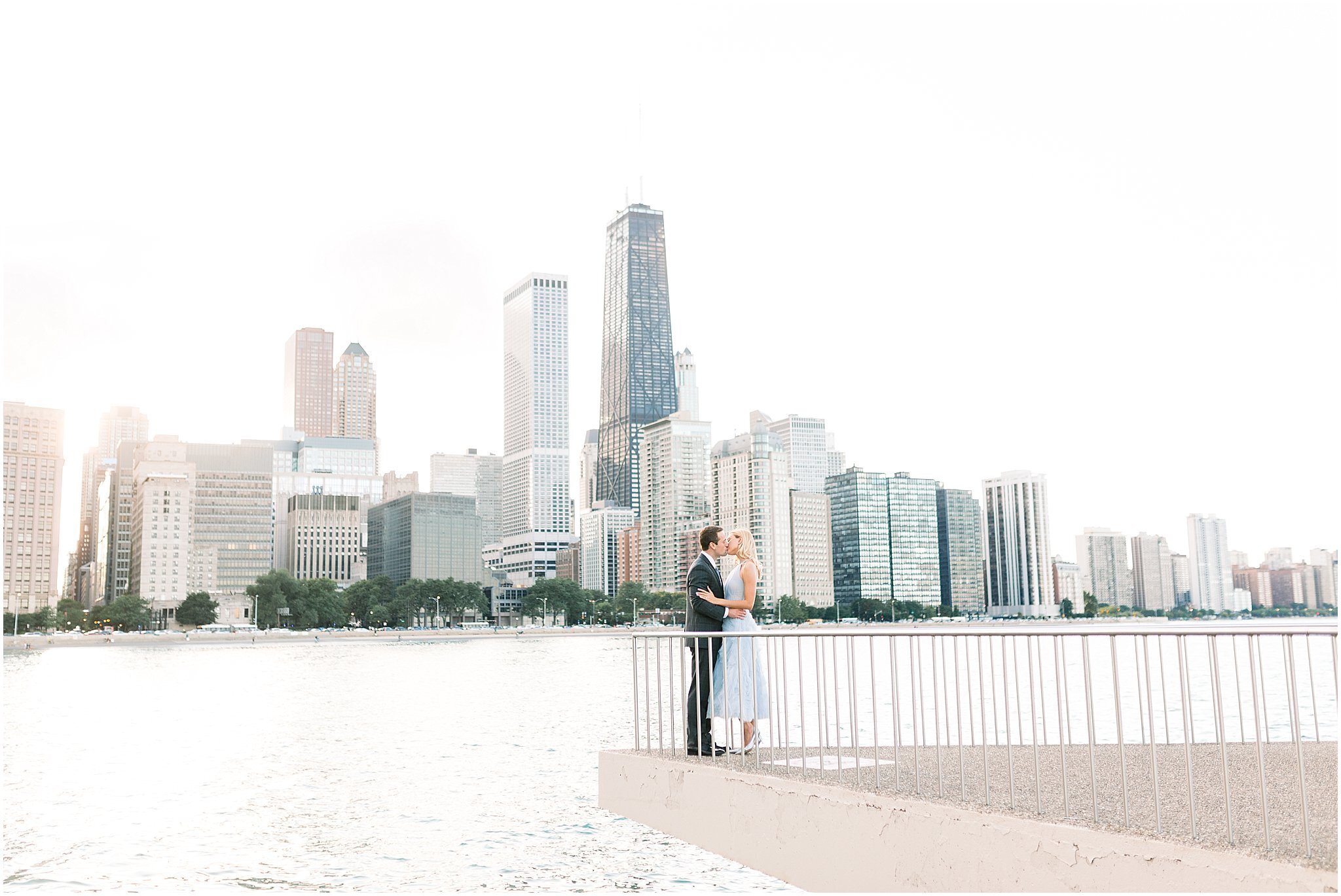 downtown-chicago-olive-park-engagement-photos_0010.jpg