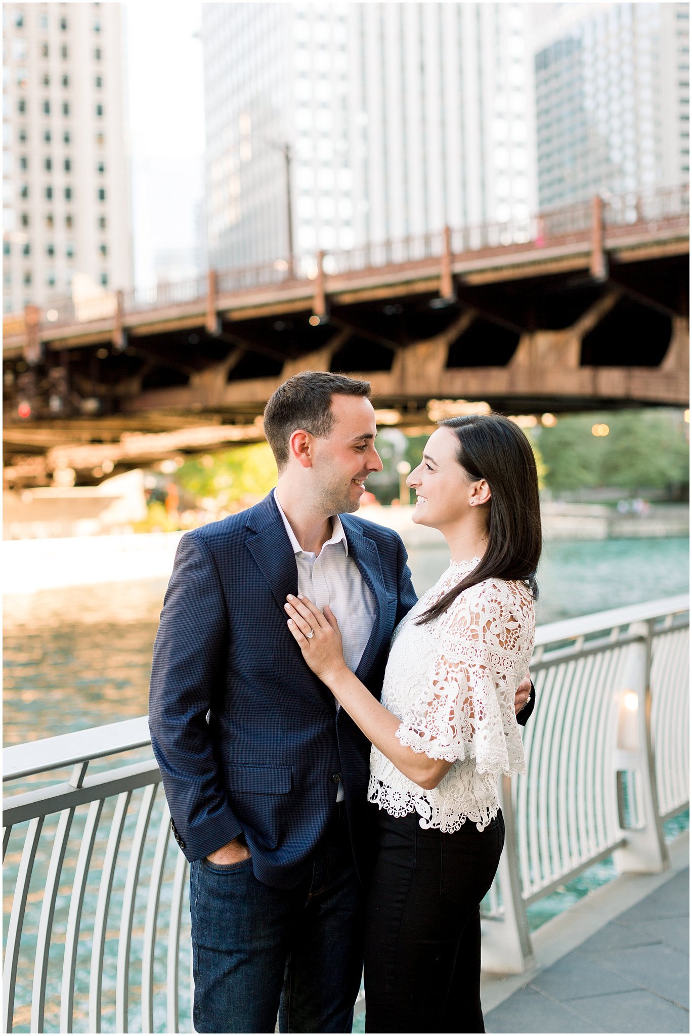 downtown-chicago-engagement-photographer_0005.jpg
