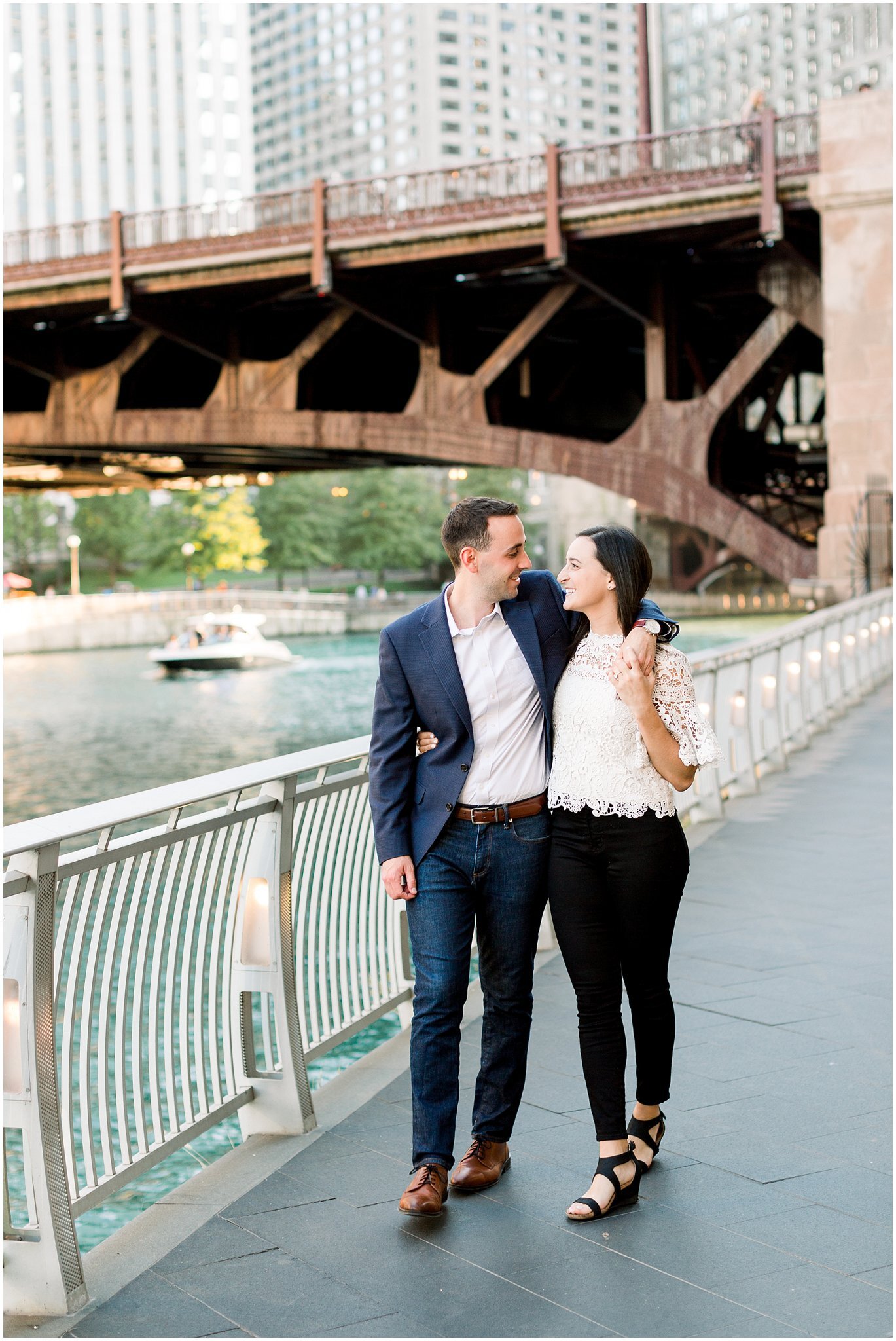downtown-chicago-engagement-photographer_0010.jpg
