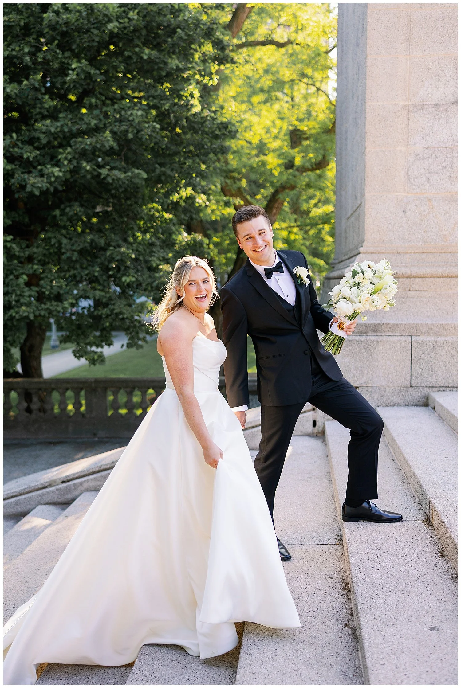 downtown chicago wedding bride and groom photo