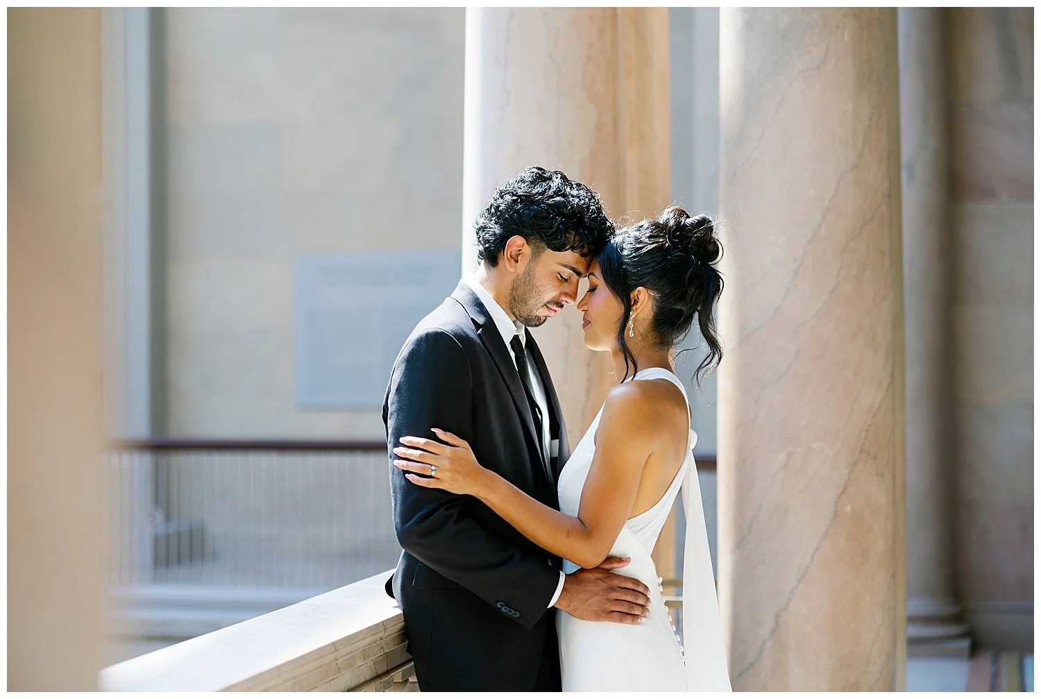 Art Institute Of Chicago Elopement Photos