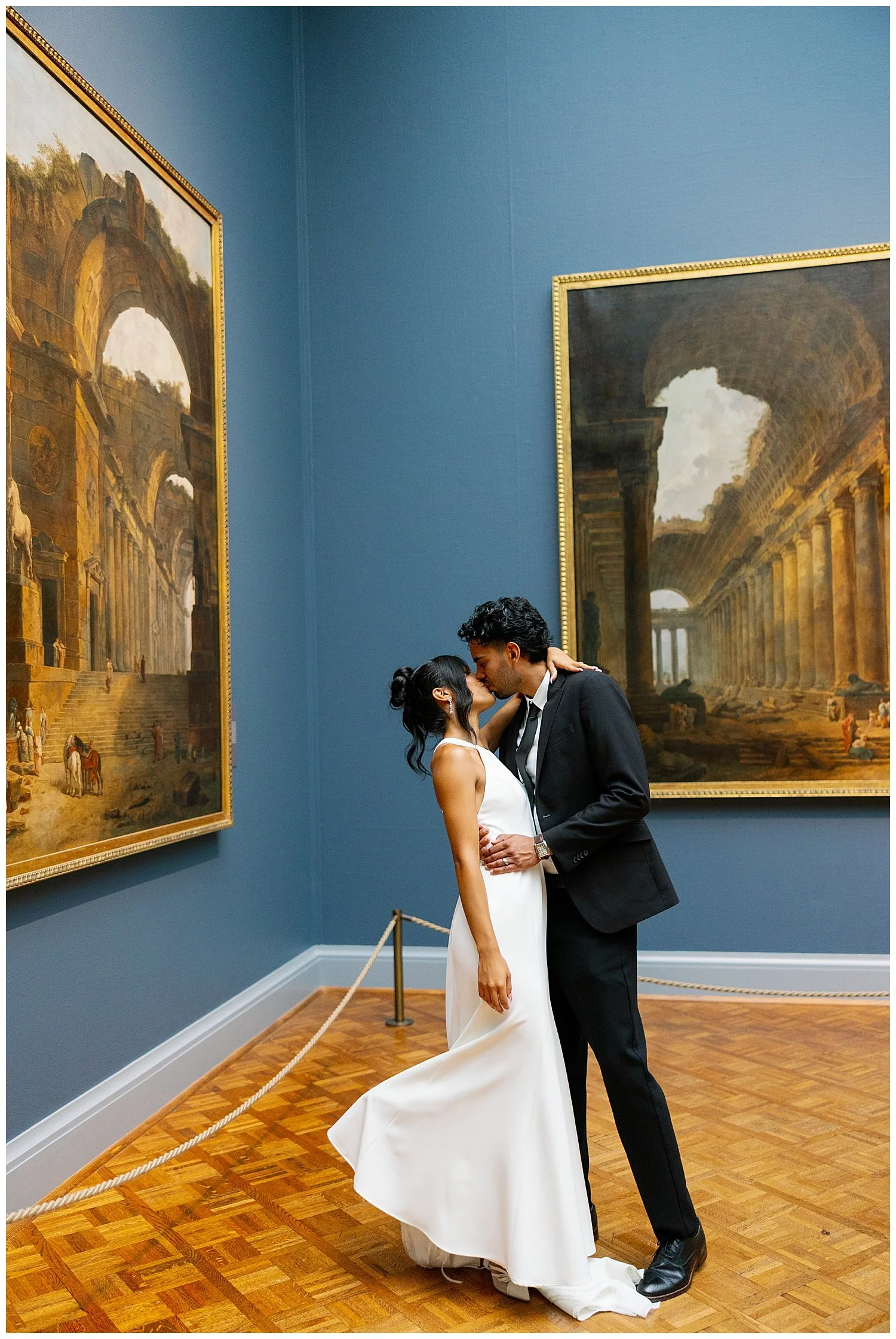 Art Institute Of Chicago Elopement Photos