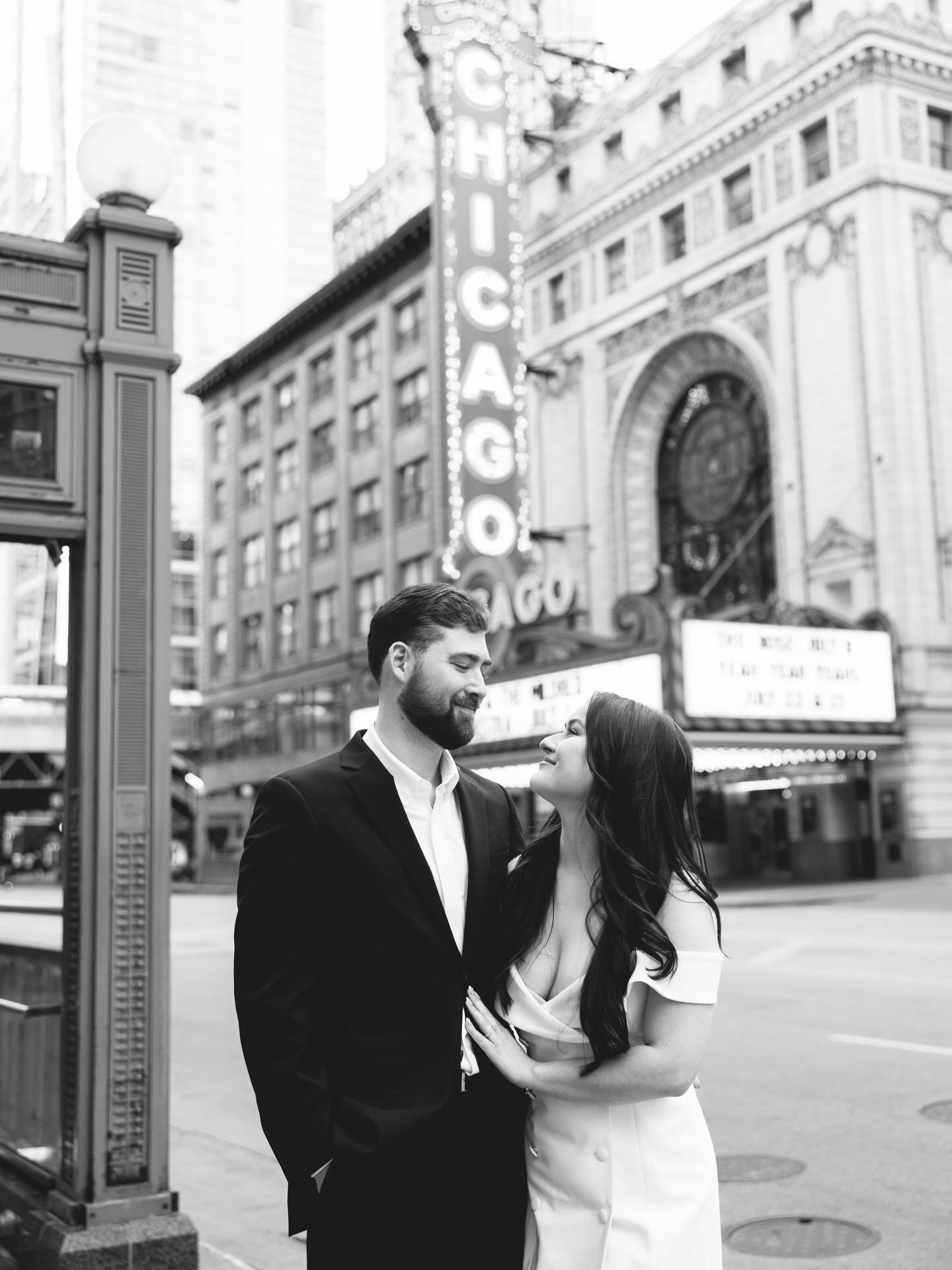A classic Chicago engagement session 💕
.
.
.
.
Chicago engagement photographer