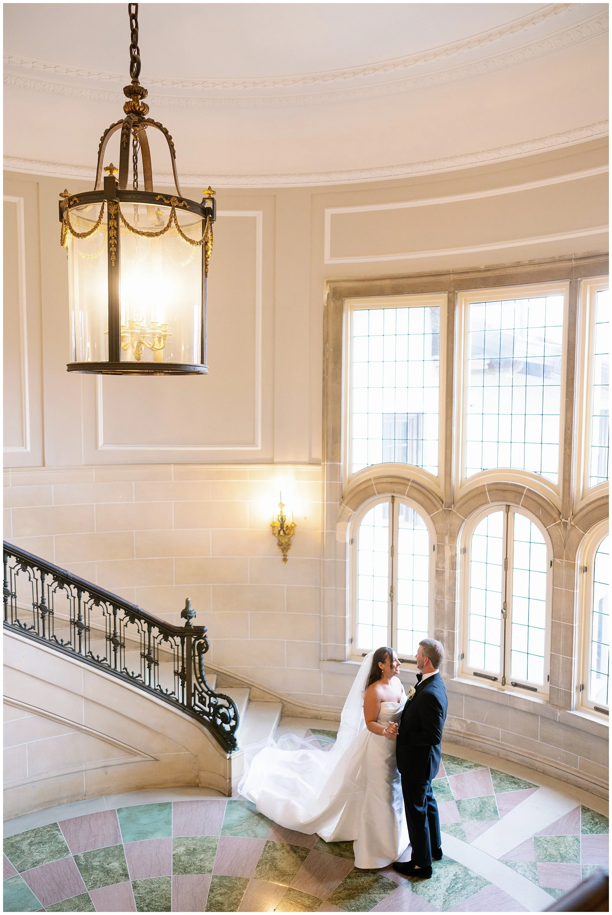 armour house lake forest bride and groom photos