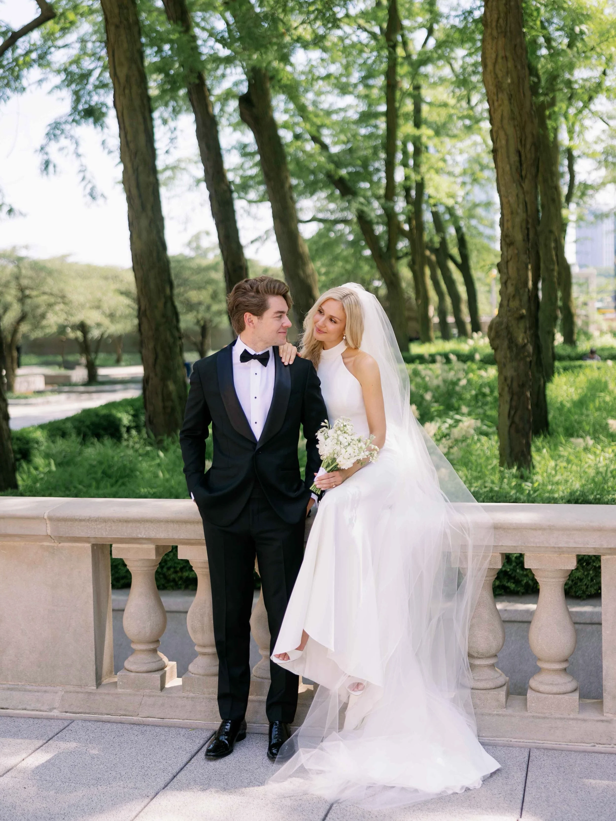 Signing off for the weekend but couldn&rsquo;t leave without sharing saturdays gorgeous photos 🥰 Congrats Olivia &amp; Andy!
