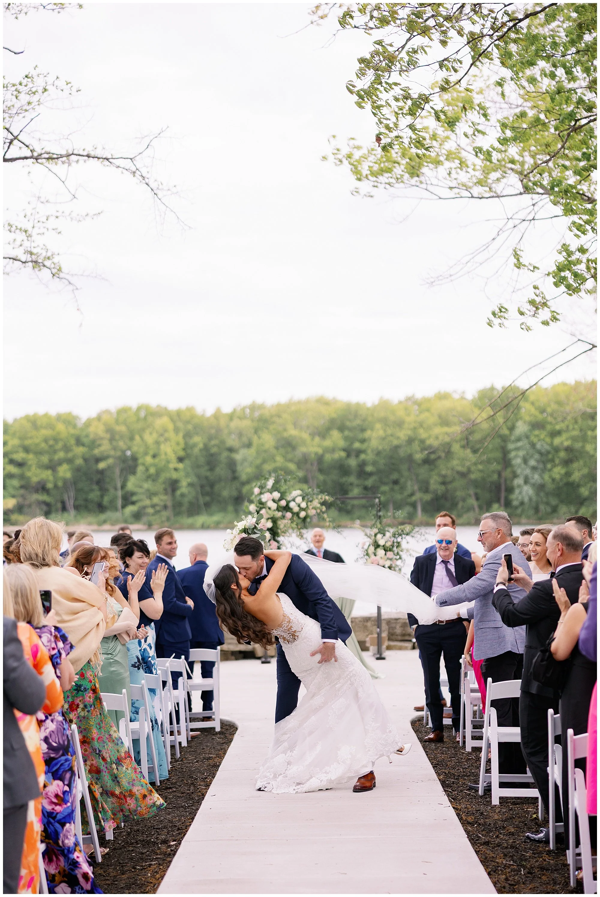  allure on the lake wedding ceremony 