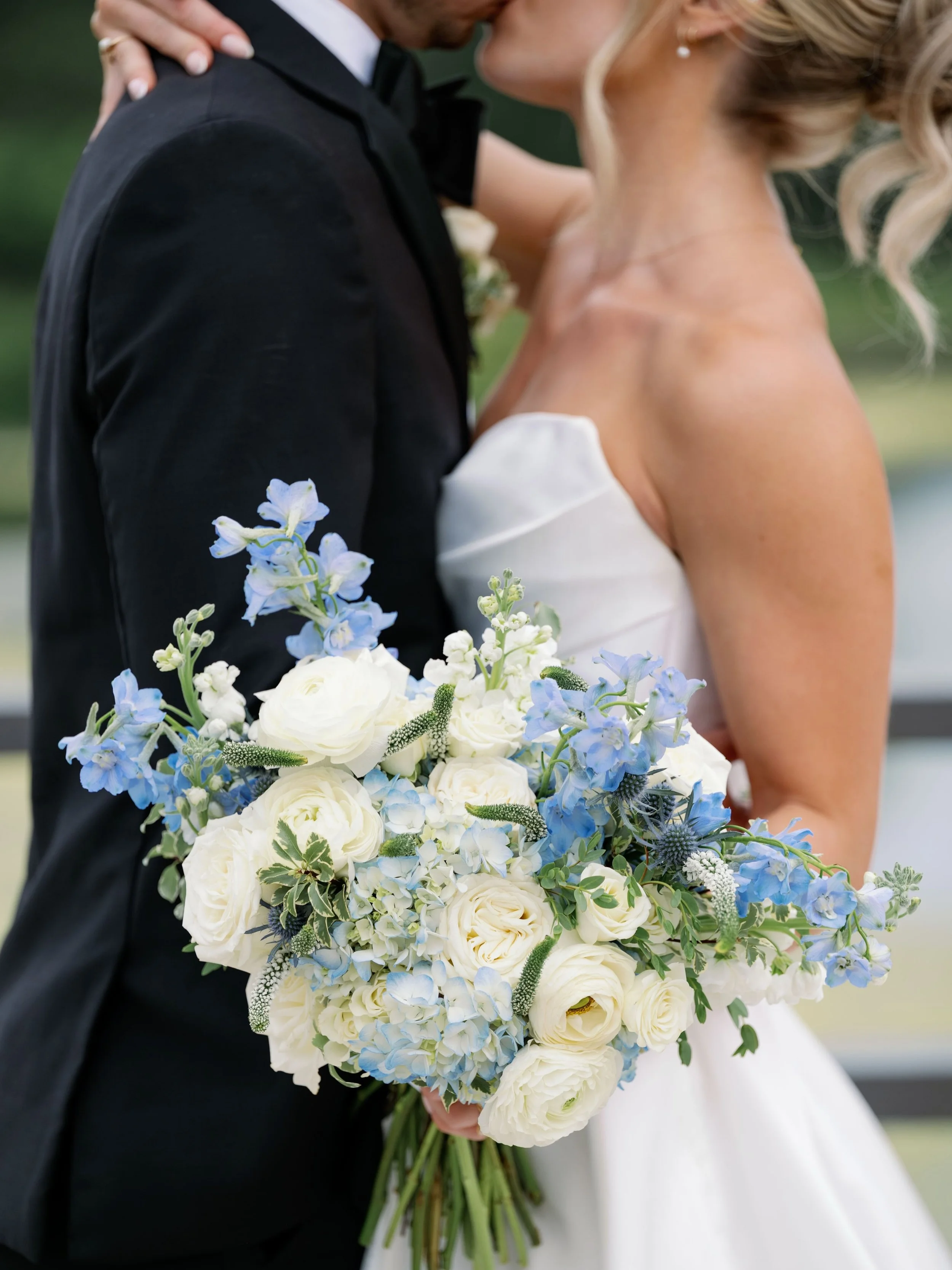 Have I mentioned lately how much I love my job? Congratulations Madeline &amp; Ryan 💕
.
.
.
Salvatore&rsquo;s Chicago wedding photographer