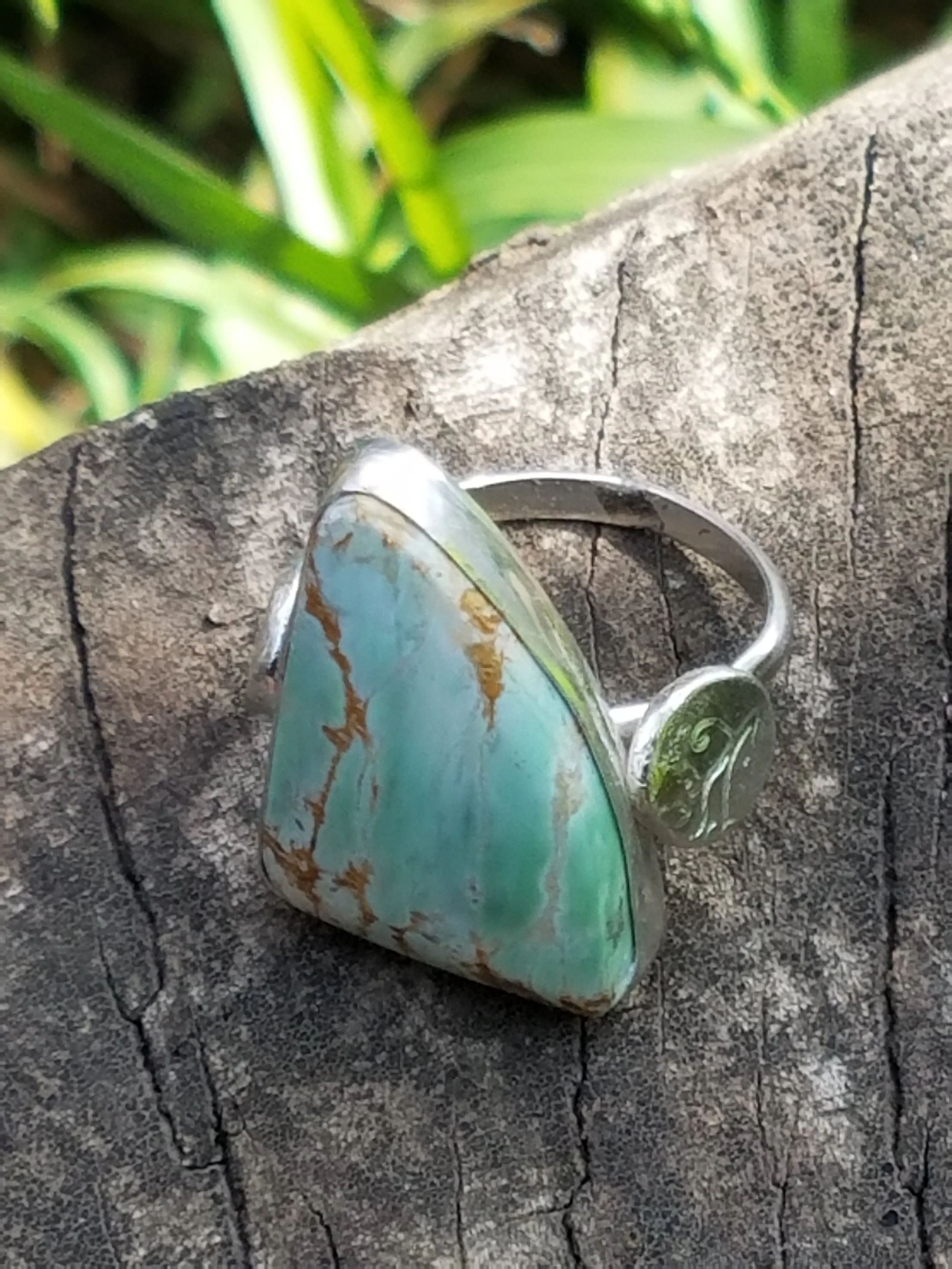 Tooth Shaped Turquoise size 7.5