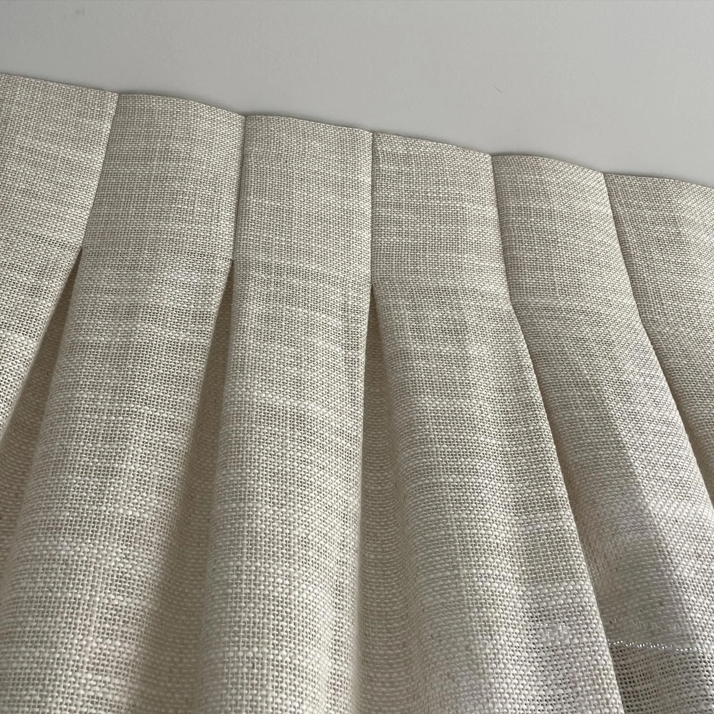 Drapery install this morning featuring the beautiful @warwickfabricsnz Linea Iuta.