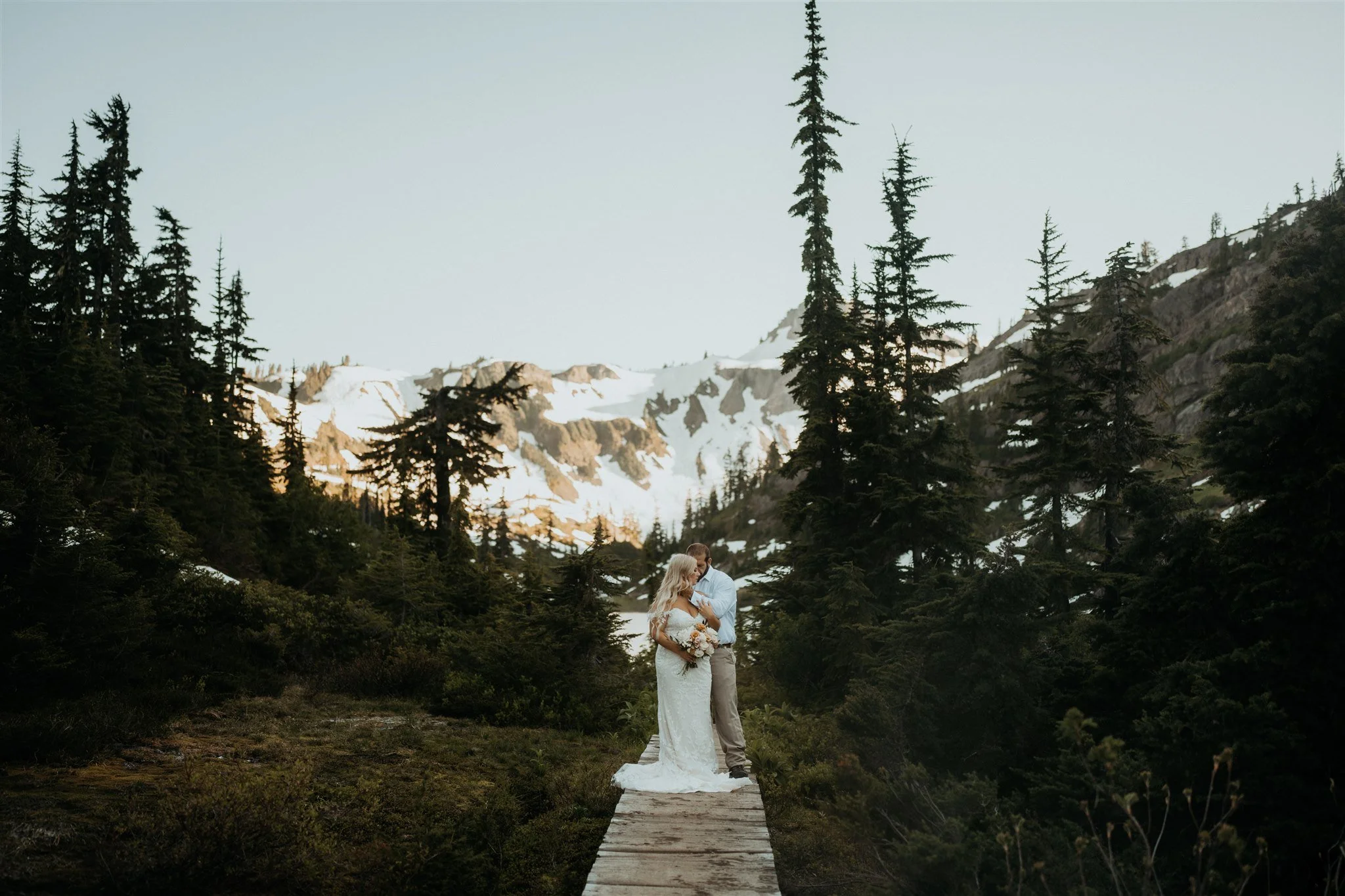 Modern Flowers in Mountain Elopement