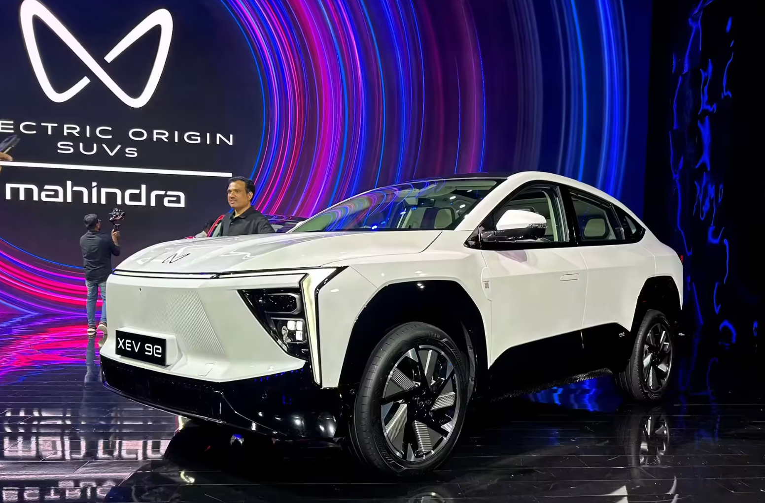インド・マヒンドラ車のロゴ（mahindra-car-india-logo）