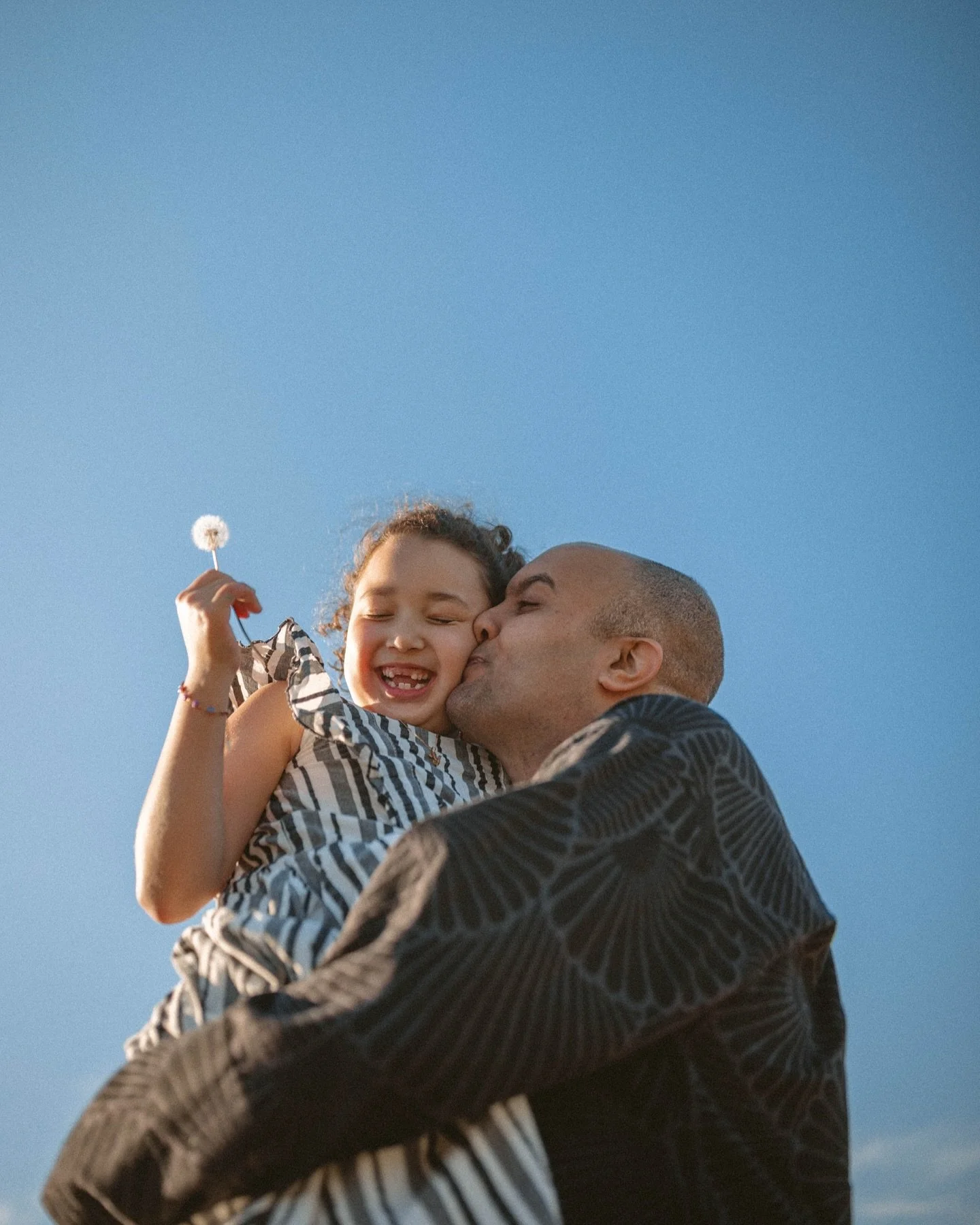 Last-minute Mini session alert!
Since my outdoor calendar is fully booked, I&rsquo;ll be opening up a few mini/half sessions right before my scheduled sessions. 

Perfect chance to refresh your family photos before the season ends.

Link in stories t