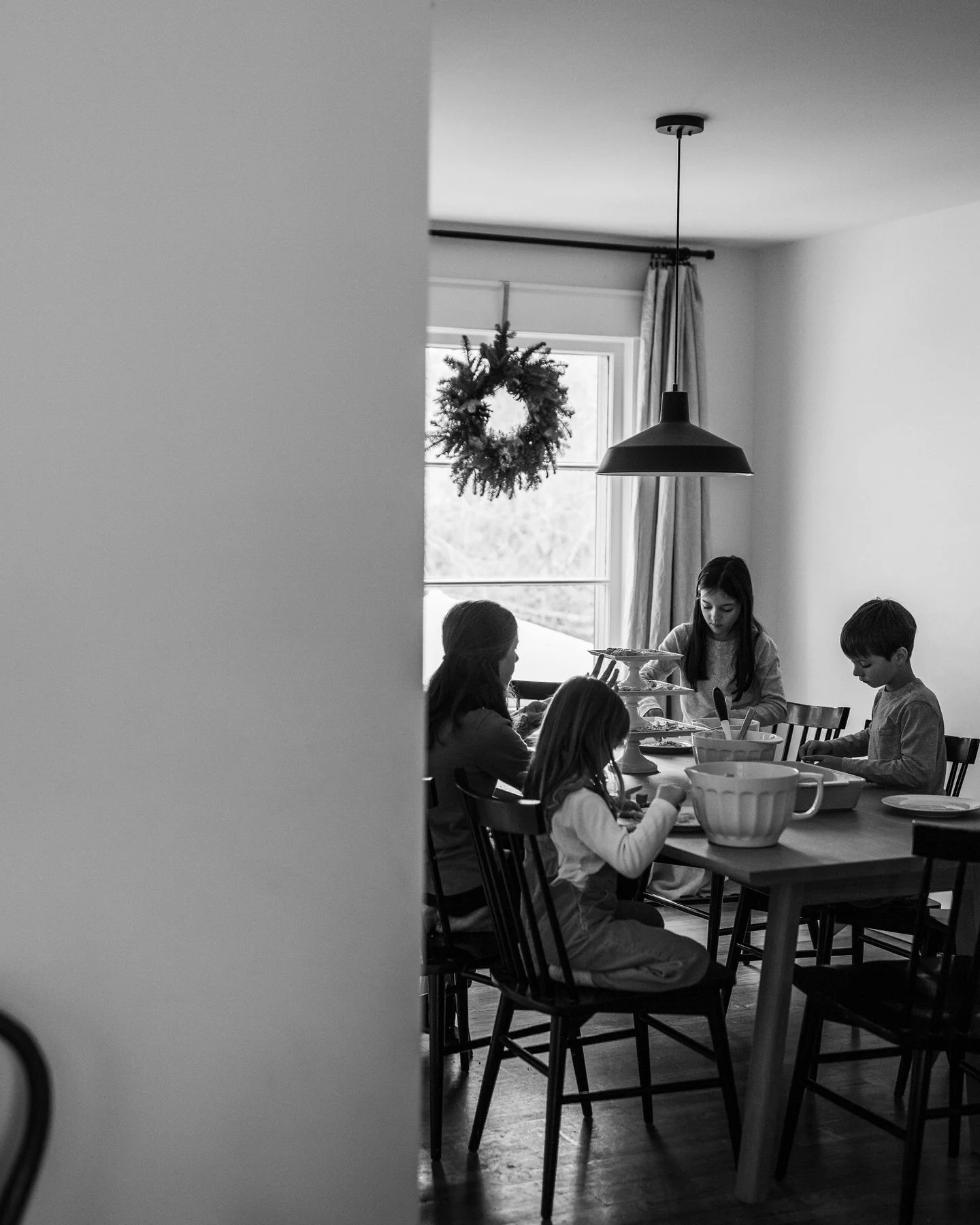 A newborn session that feels like home.

Curled up on your favorite sofa.
Barefoot in the nursery you just finished putting together.
Snuggling your baby with no rush, no packing, no driving.

At home, everyone relaxes a little more. Siblings can wan