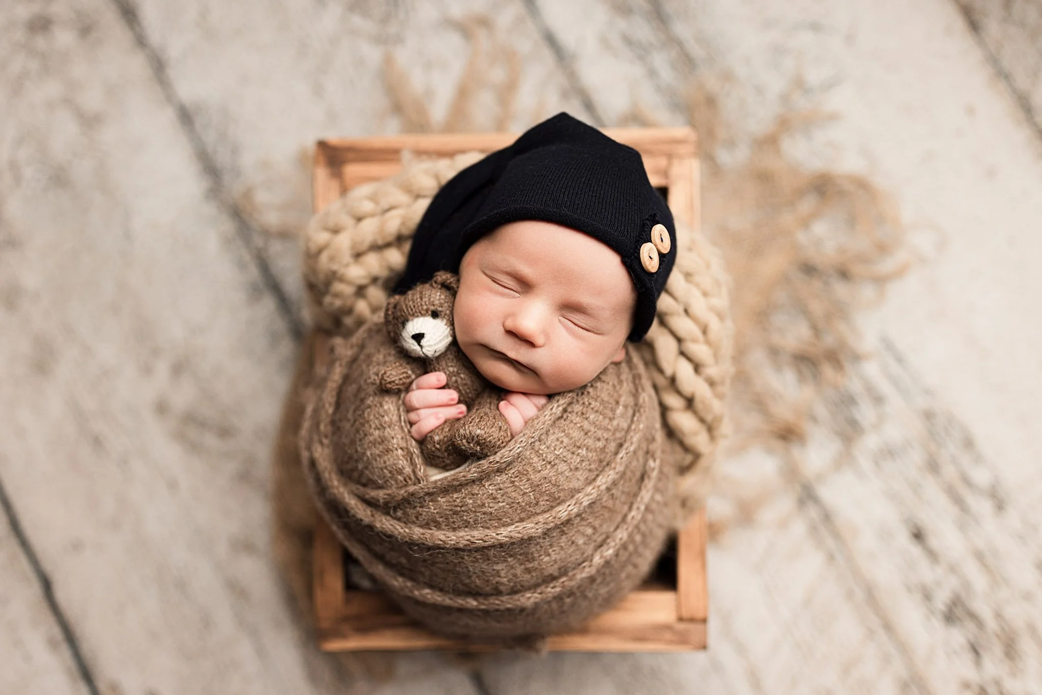 Newborn Crate Pose – Cozy Rustic Studio Baby Photography