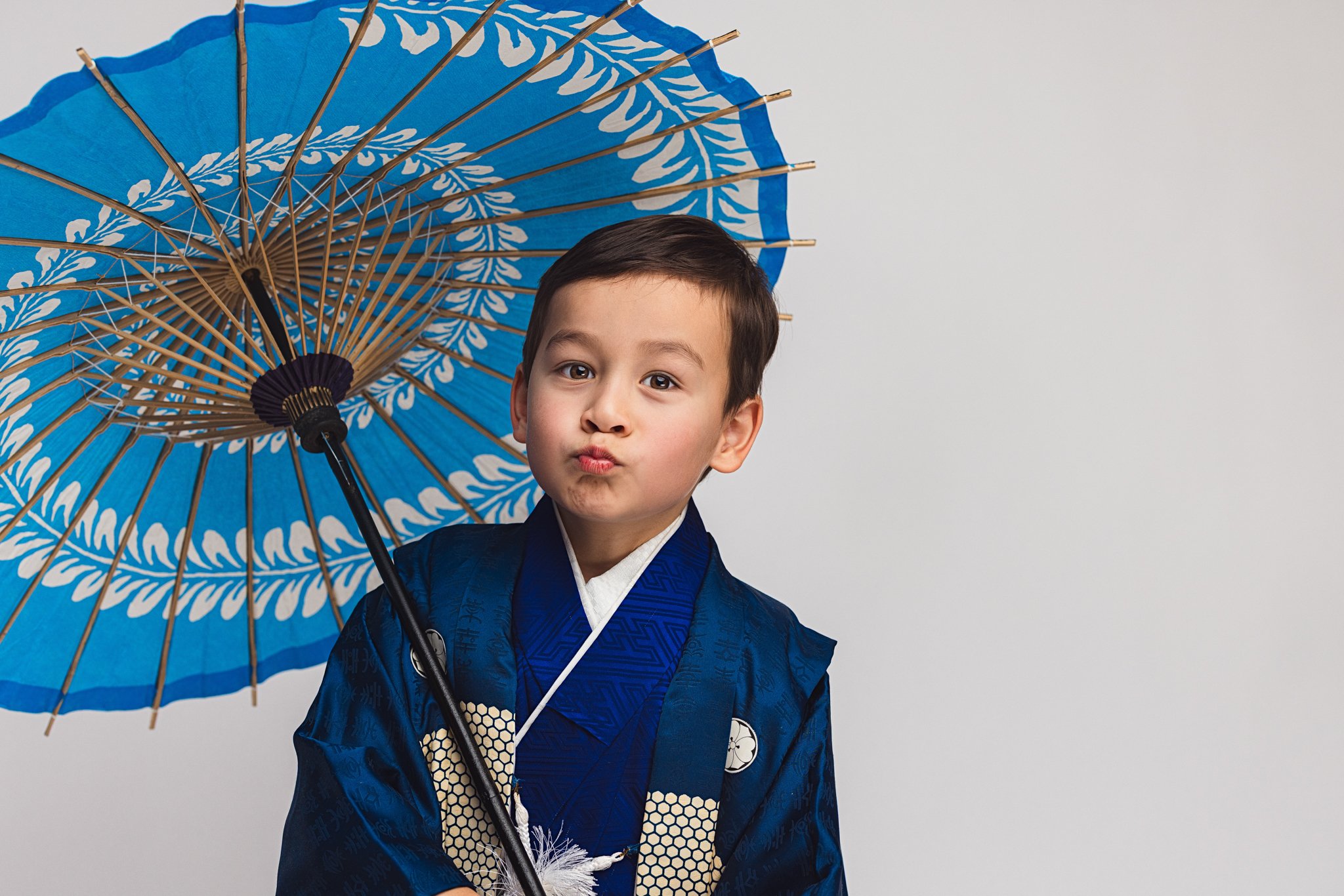 Seattle & Tacoma Kimono Photography – Traditional Boys’ Portrait with Blue Wagasa Umbrella