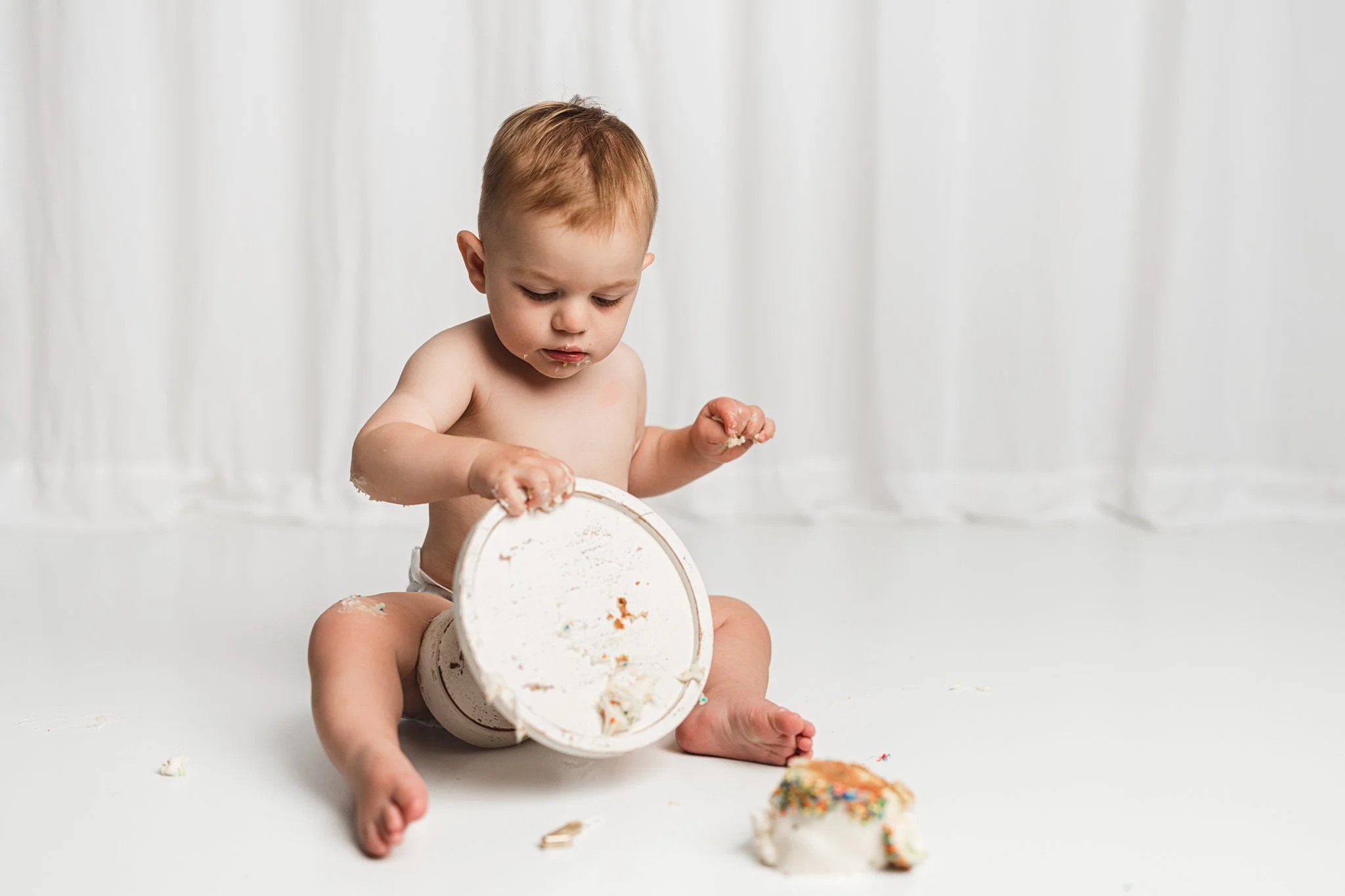 1 year old boy cake smash photo