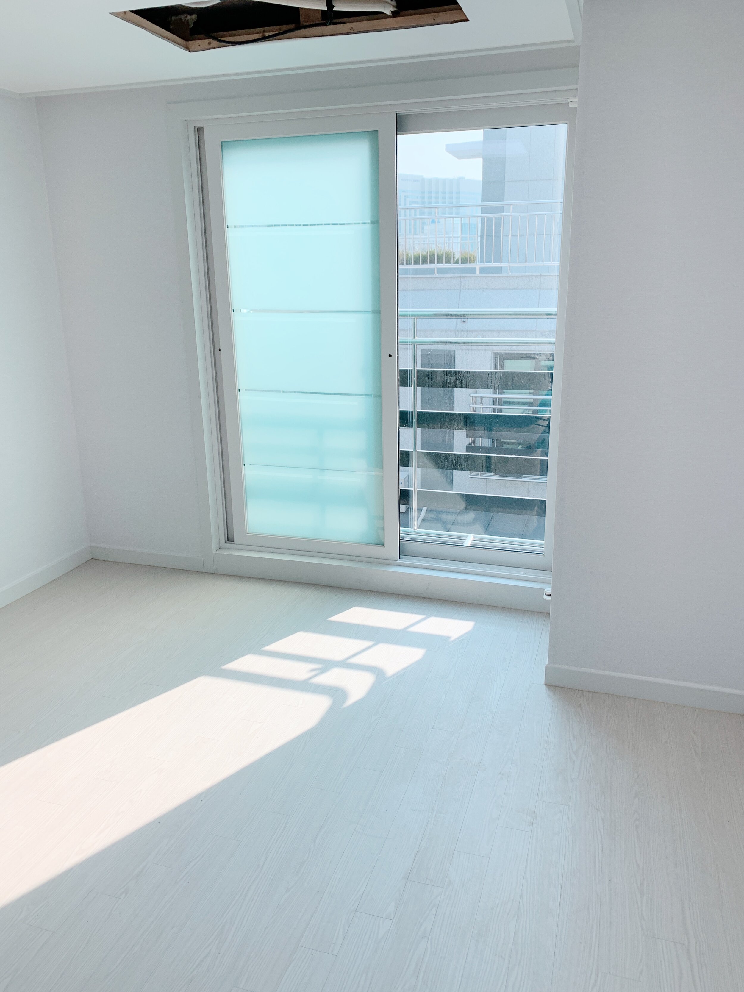 Apartment Hunting in Seoul, Korea (Weolse vs Jeonse)