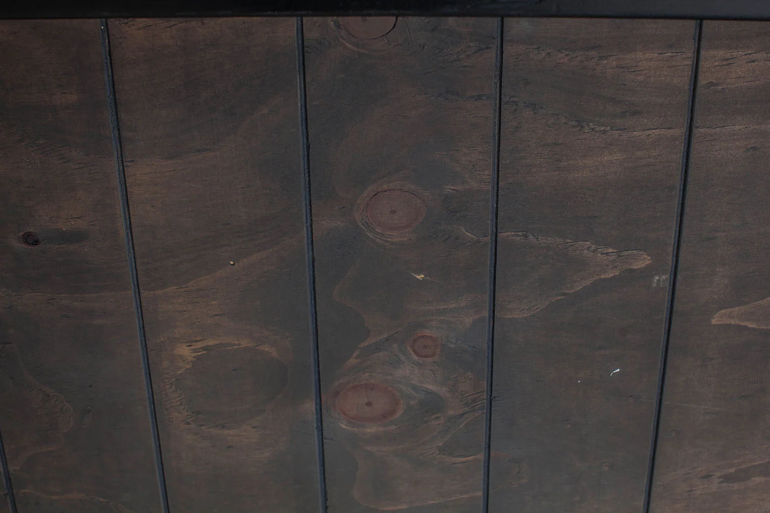 Wood-paneling-bar-hire