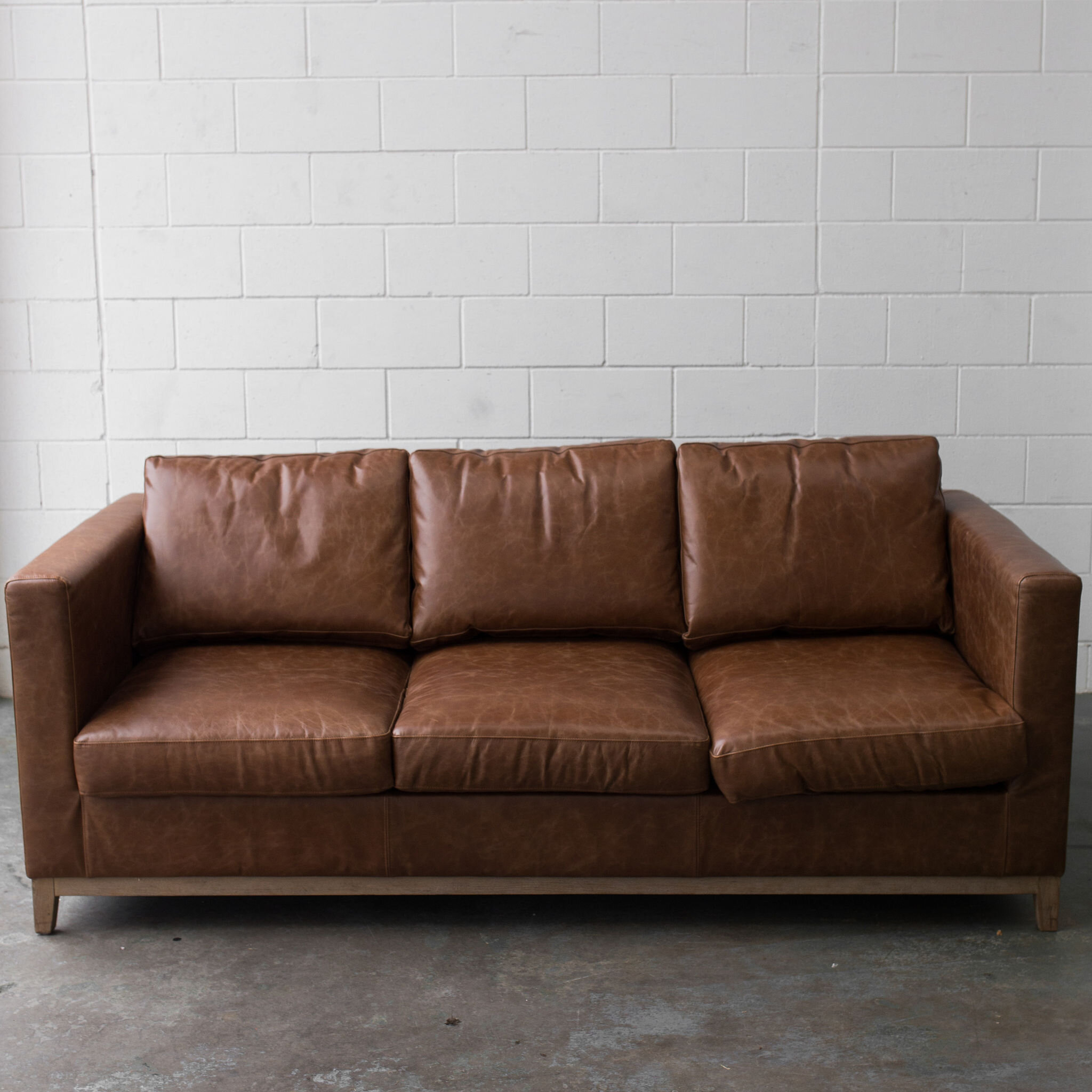 Flagshipevents-tablesandchairs