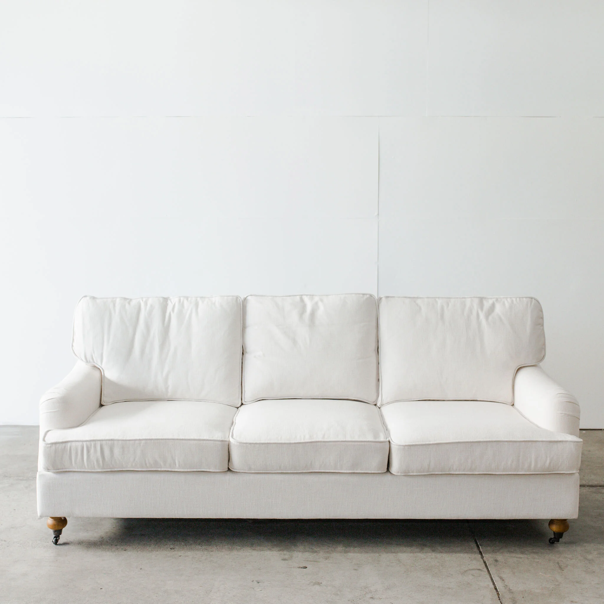 Flagshipevents-tablesandchairs