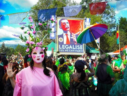 15_10PartyOzNimbin.jpg