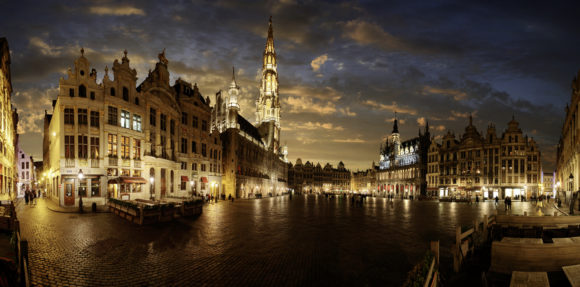 Brussels nightlife: the square at night