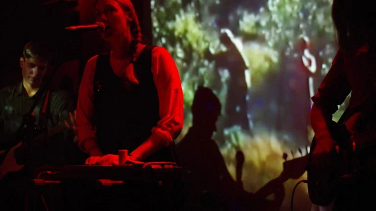 Burning Hearts playing live at Bang Bang Club | © Alexander / Flickr