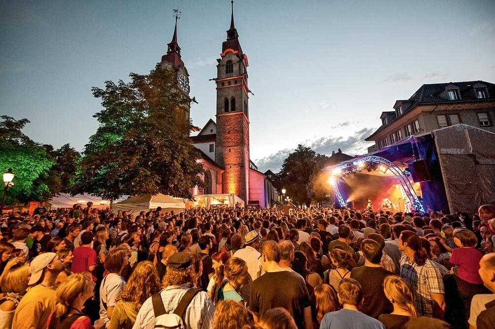 Line-Up 2018: Billy Talent, Beginner, Tocotronic, Metronomy, Benjamin Clementine, Ghostpoet, Turbostaat, Von Wegen Lisbeth, Curtis Harding, Gisbert Zu Knyphausen, Klangstof, Klaus Johann Grobe, Käptn Peng & die Tentakel von Delphi, Mavi Phoenix, Nilüfer Yanya, One Sentence. Supervisor, Altin Gün, Big Thief, Fiva, IDER, Imarhan, Matt Maltese, Ron Gallo, SchnellerTollerMeier, Veronica Fusaro, Black Foxxes, Deine Freunde, Dewolff, Kadavar, Mama Jefferson, Ray Drma, The Two, Tshegue, Adam Naas, Annie Taylor, Gloria Volt, Laurent & Max, Magic & Naked, Mammal Hands, Melodiesinfonie, The Fool's Truth, Buntspecht, Croque Monsieur, Megan, Pätschwerk, Sugarpie & The Candymen, Too Nice To Fail, Wiitundbreit.