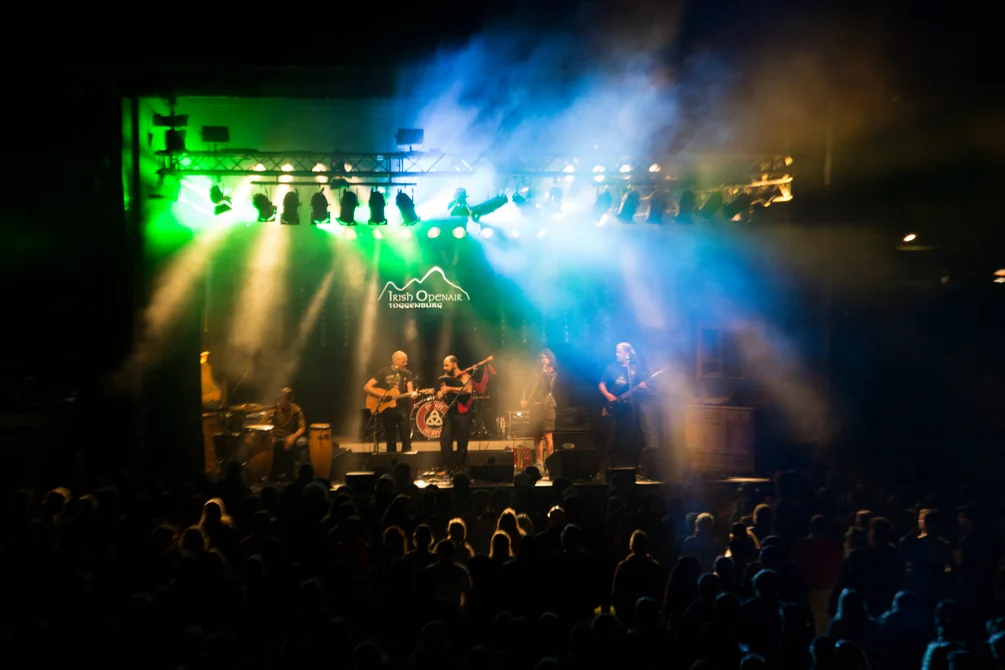 Line-Up 2018: Sharon Shannon, Mundy, Keltikon, Saint City Orchestra, The Kilkennys, Pigeons on the Gate, The BeerMats, Bunoscionn, Ronan Drury, The First Leiblach Valley Pipes and Drums, Duff Paddy, Laralba, Maguire O'Shea Switzerland, Patsy Dan Mac Rodgers, Tulsk.