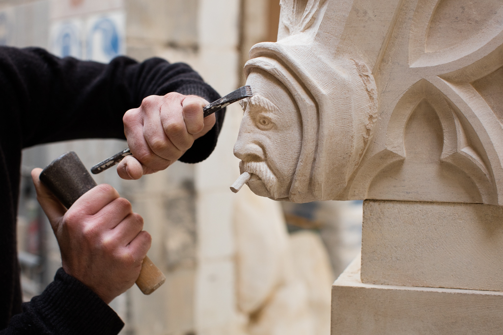 Stonemason Richard McCrone. Deene Road. March 2016