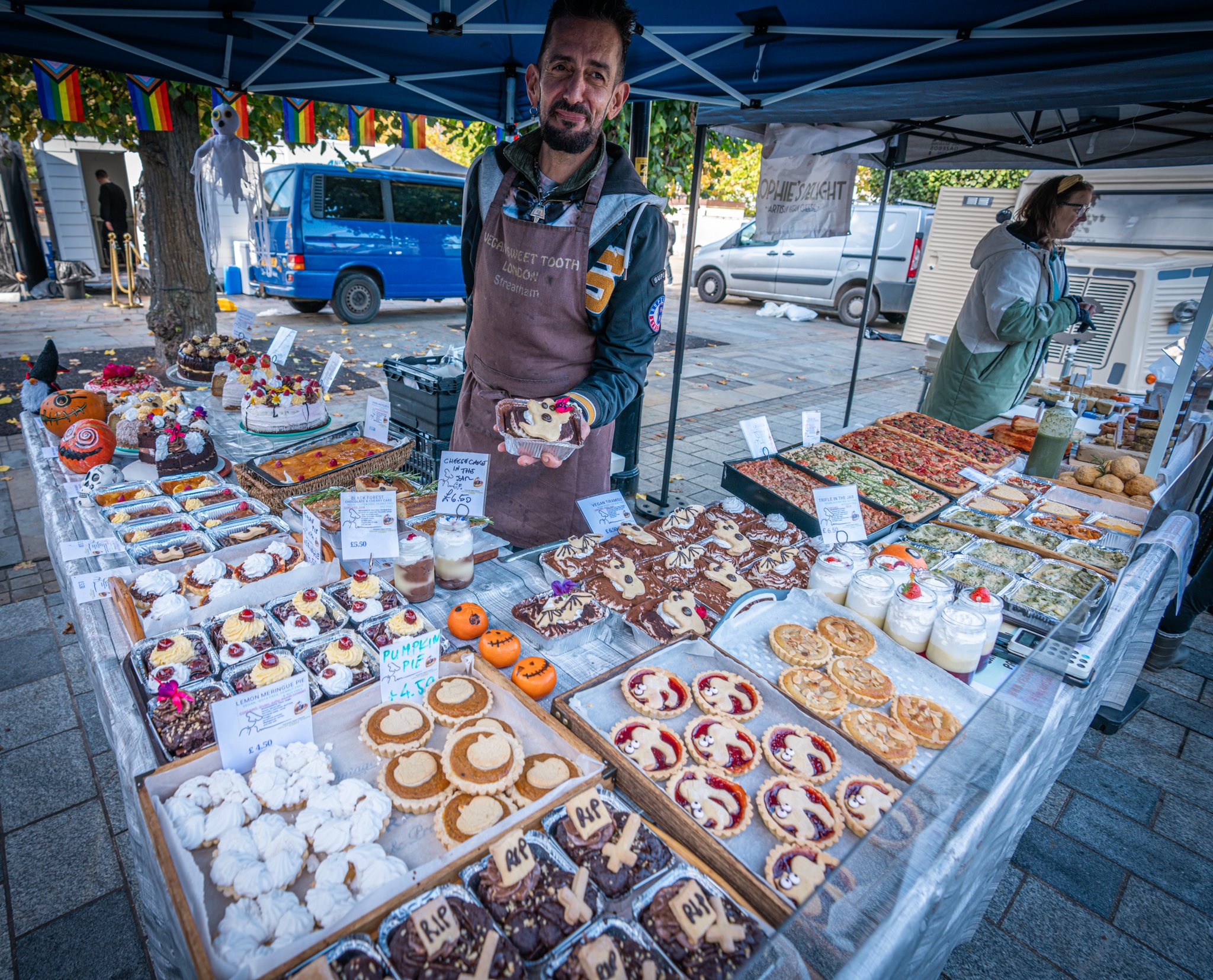 VeganSweetTooth, Gian Carlo with all his beautiful cakes and cookies