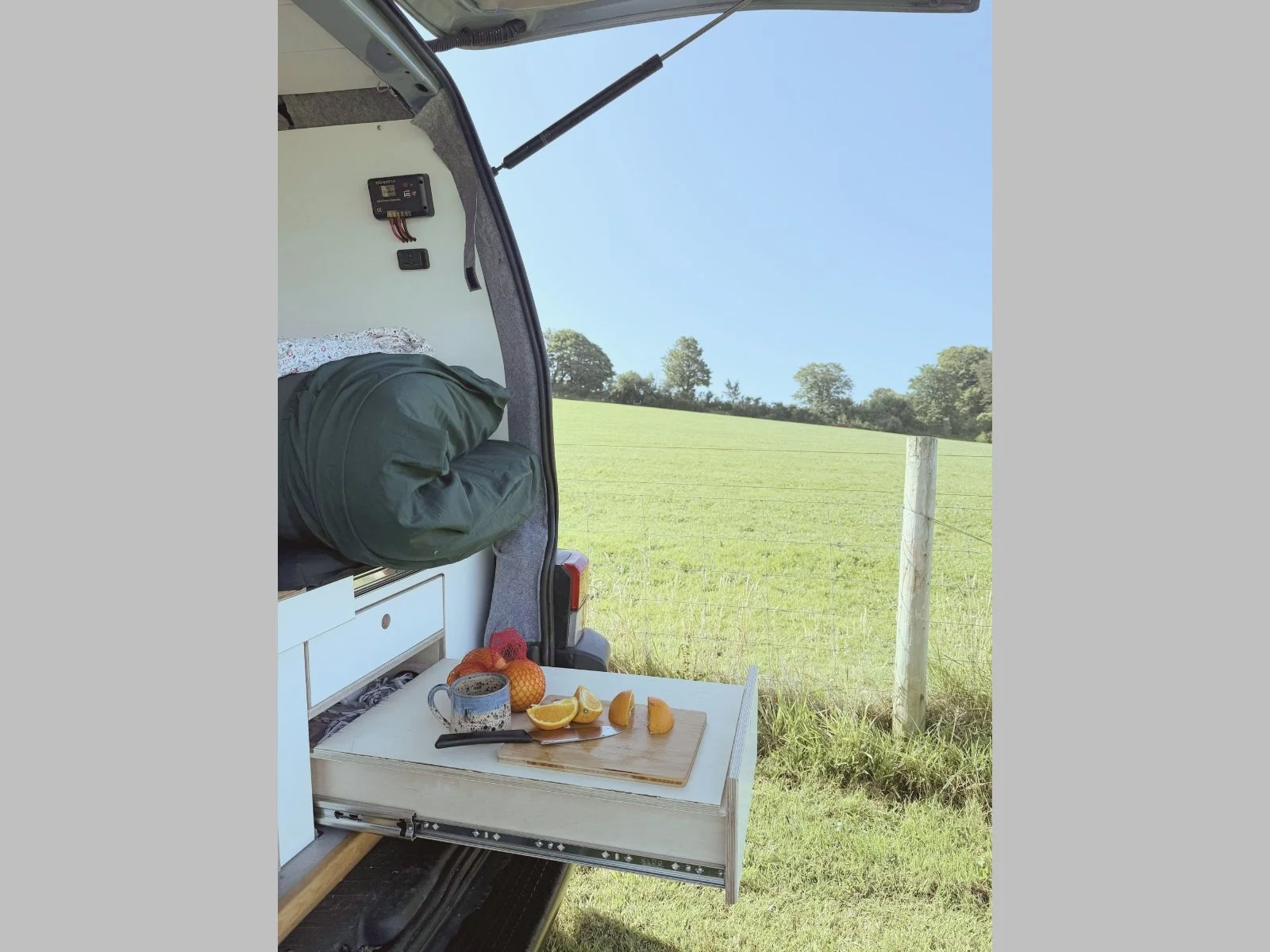 Hytta sliding bed with drawer