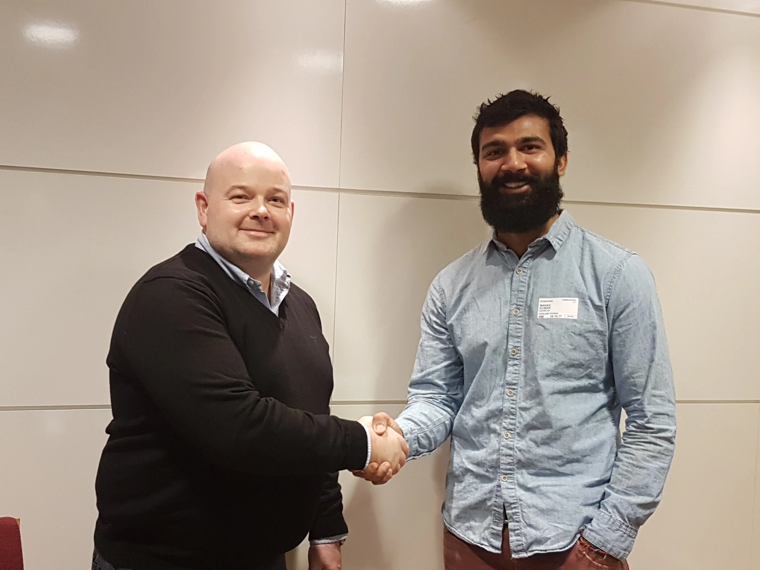 Thomas Norland, leder Kompetanseavdelingen (EBA) og Manav Rihel Kumar (Seema) 