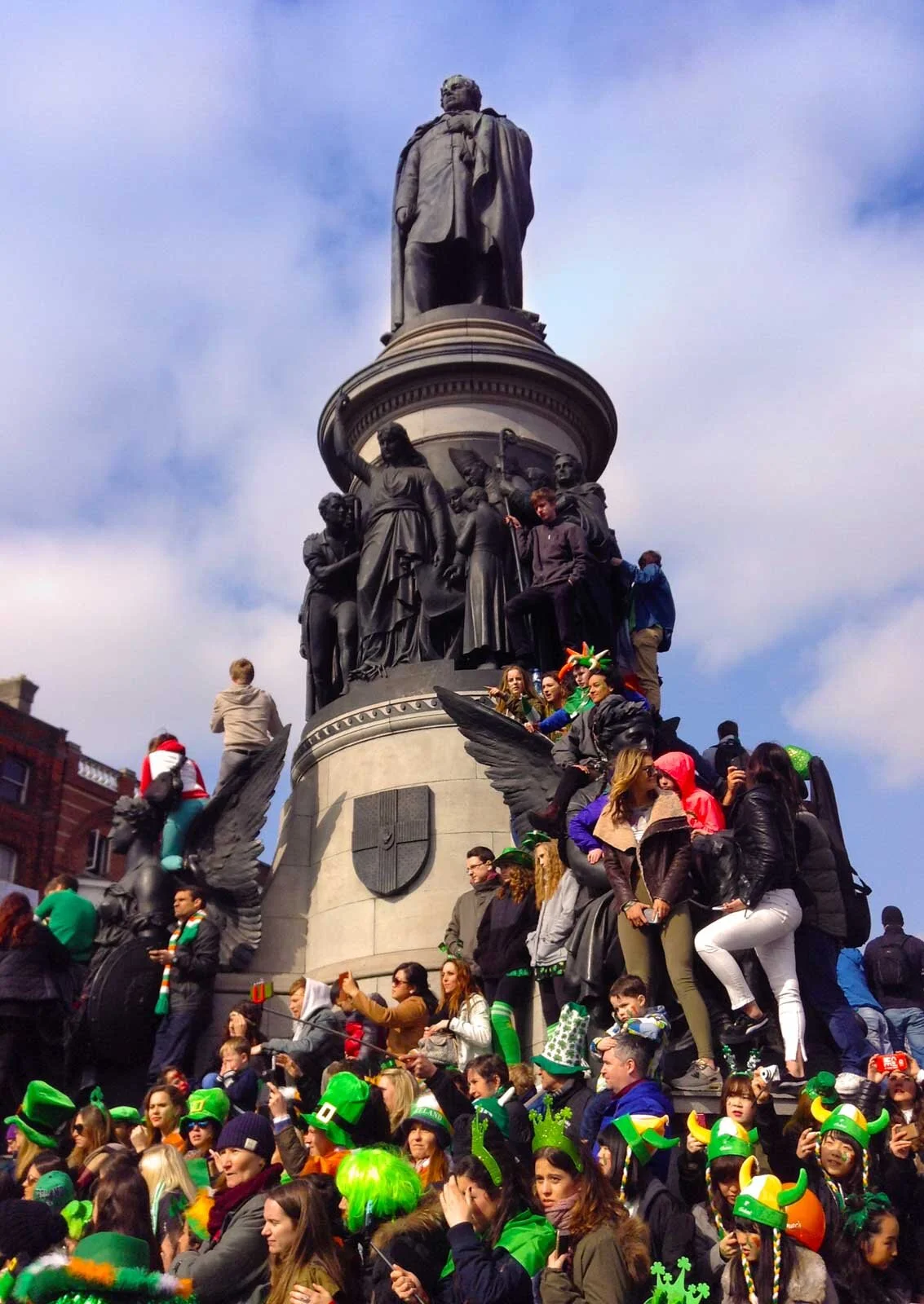 Monumental perch, O'Connell Street.jpeg