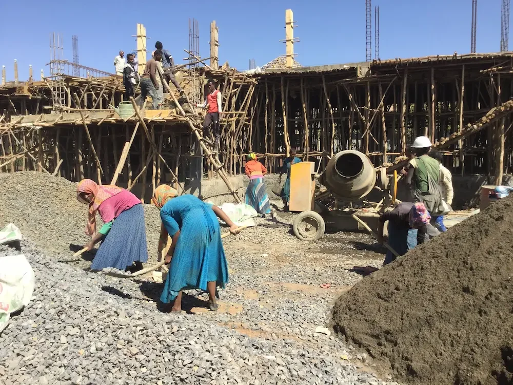 Addis+Amba+construction4.webp