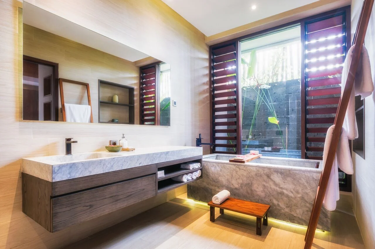 villa bathroom.jpeg