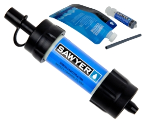  Fall weekend packing list - sawyer water filter 